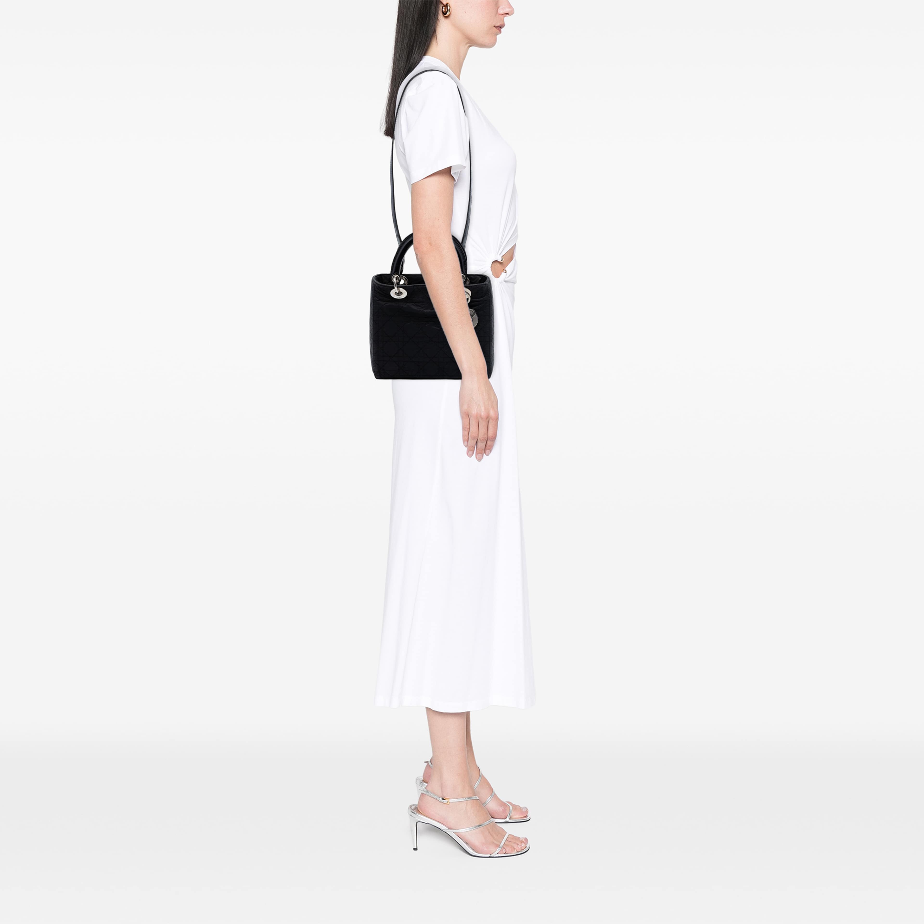 Dior Medium Nylon Cannage Lady Dior, från Luxclusif, i färgen svart. Klicka för att öppna bilden i stort format