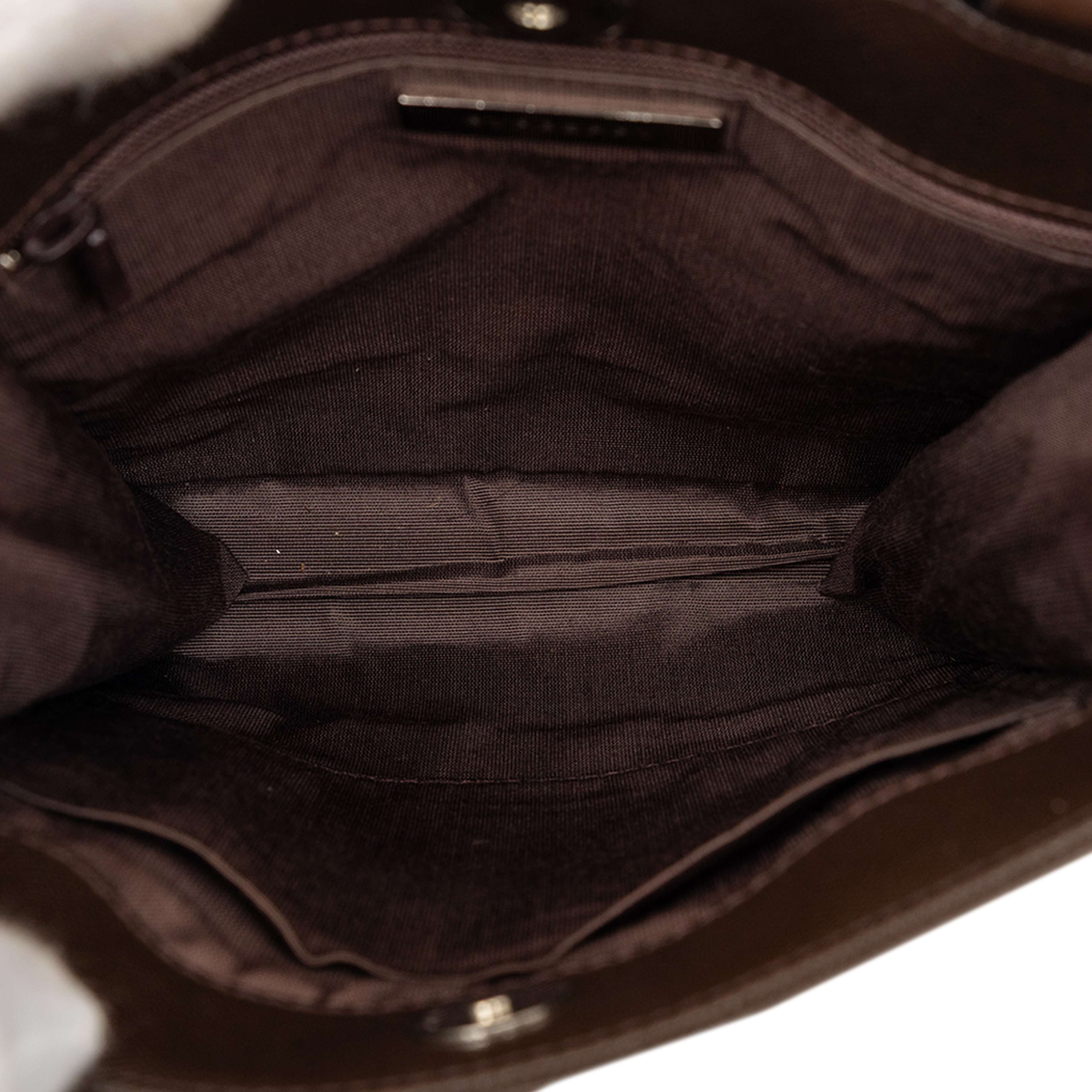 Burberry House Check Canvas Crossbody, från Luxclusif, i färgen beige. Klicka för att öppna bilden i stort format