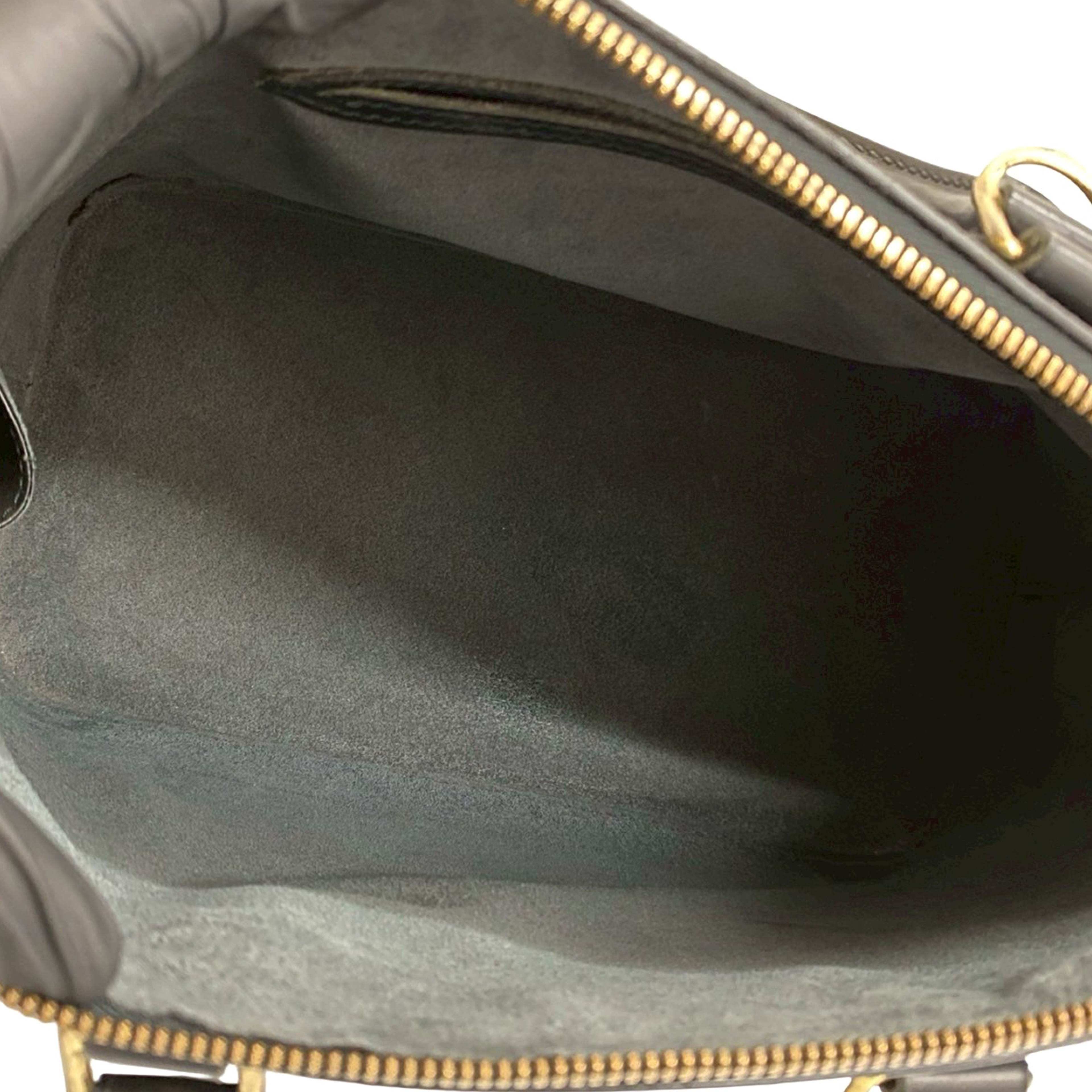 Louis Vuitton Epi Alma Pm, från Luxclusif, i färgen black. Klicka för att öppna bilden i stort format