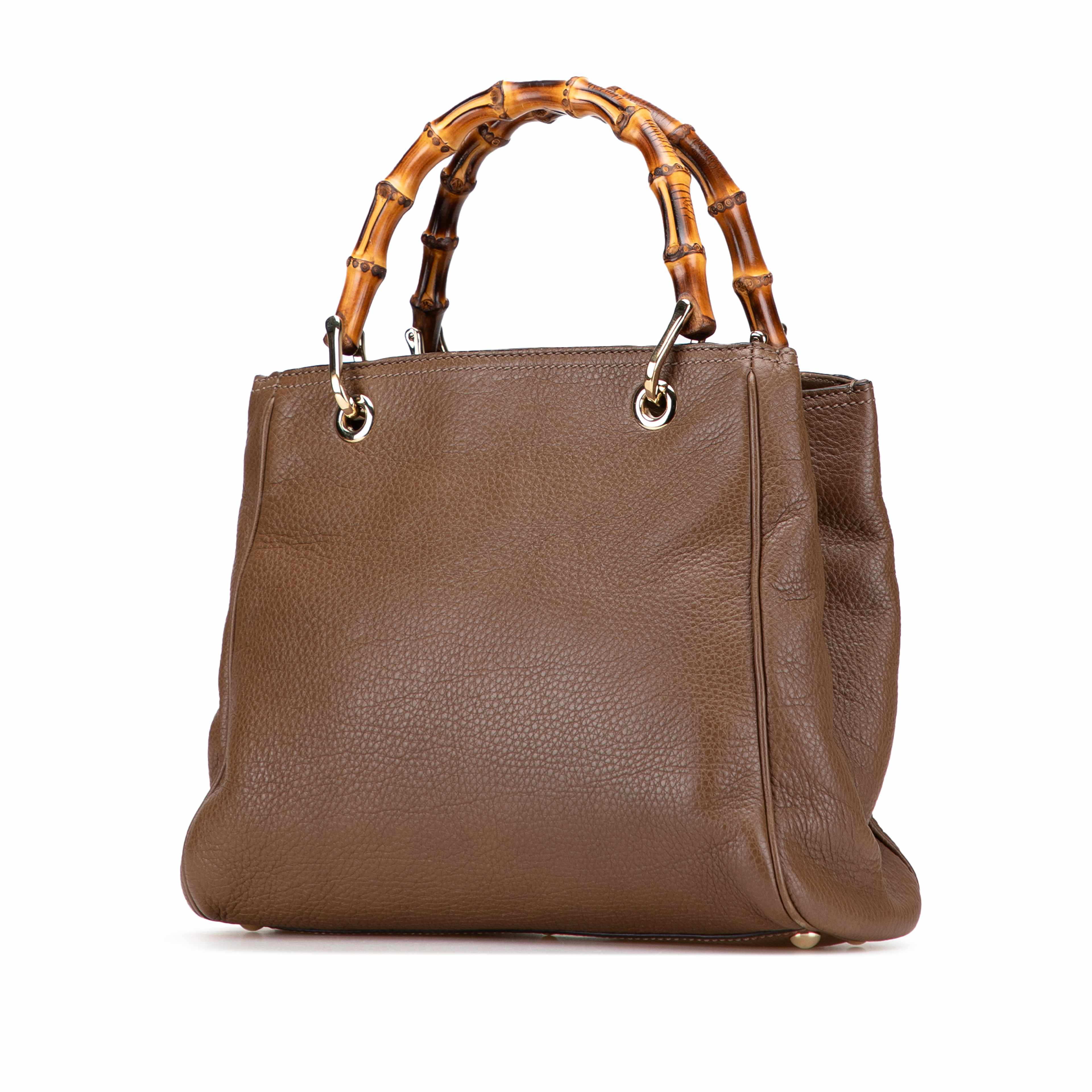 Gucci Small Calfskin Bamboo Shopper Satchel, från Luxclusif, i färgen brown. Klicka för att öppna bilden i stort format