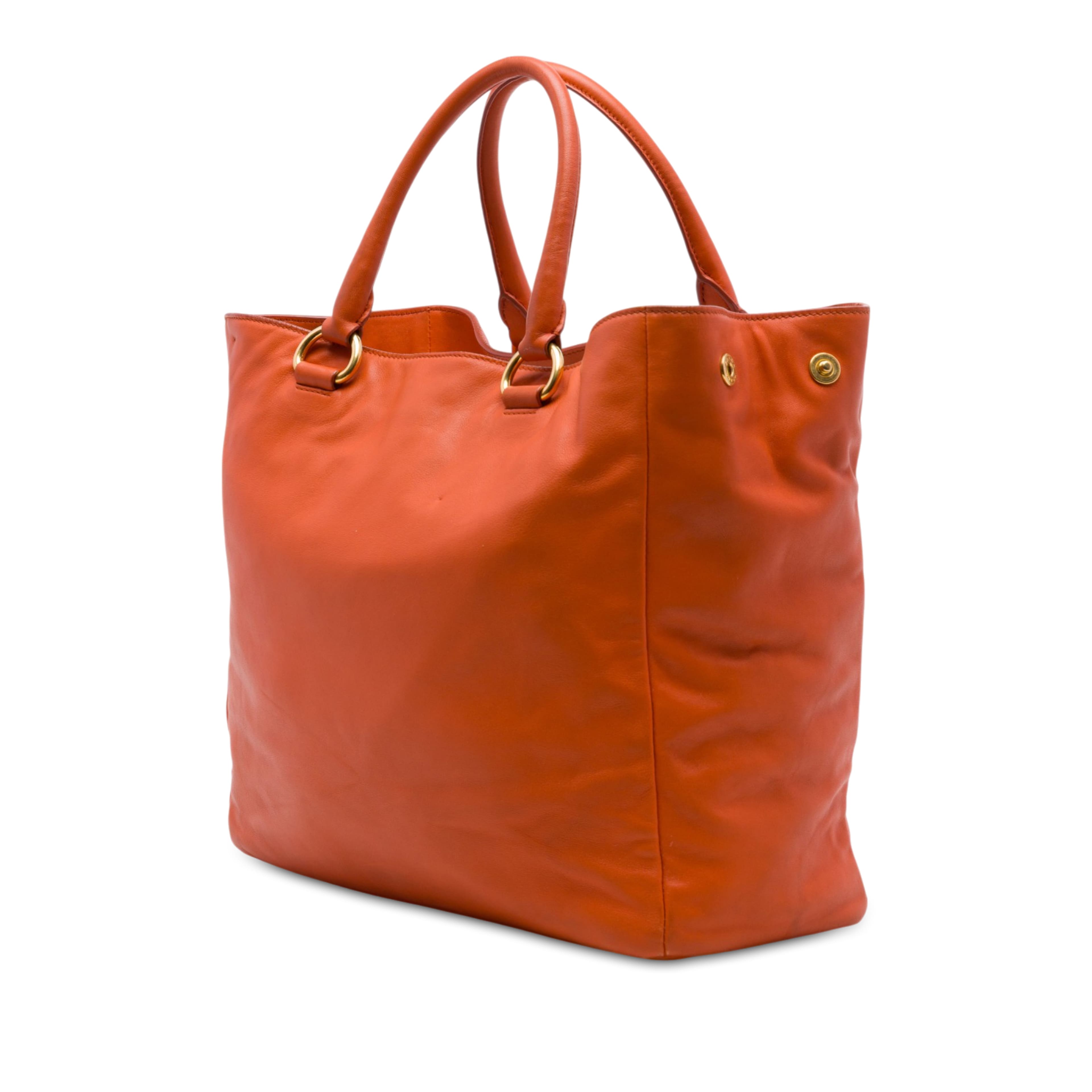 Prada Vitello Daino Front Zip Open Convertible Tote, från Luxclusif, i färgen orange. Klicka för att öppna bilden i stort format