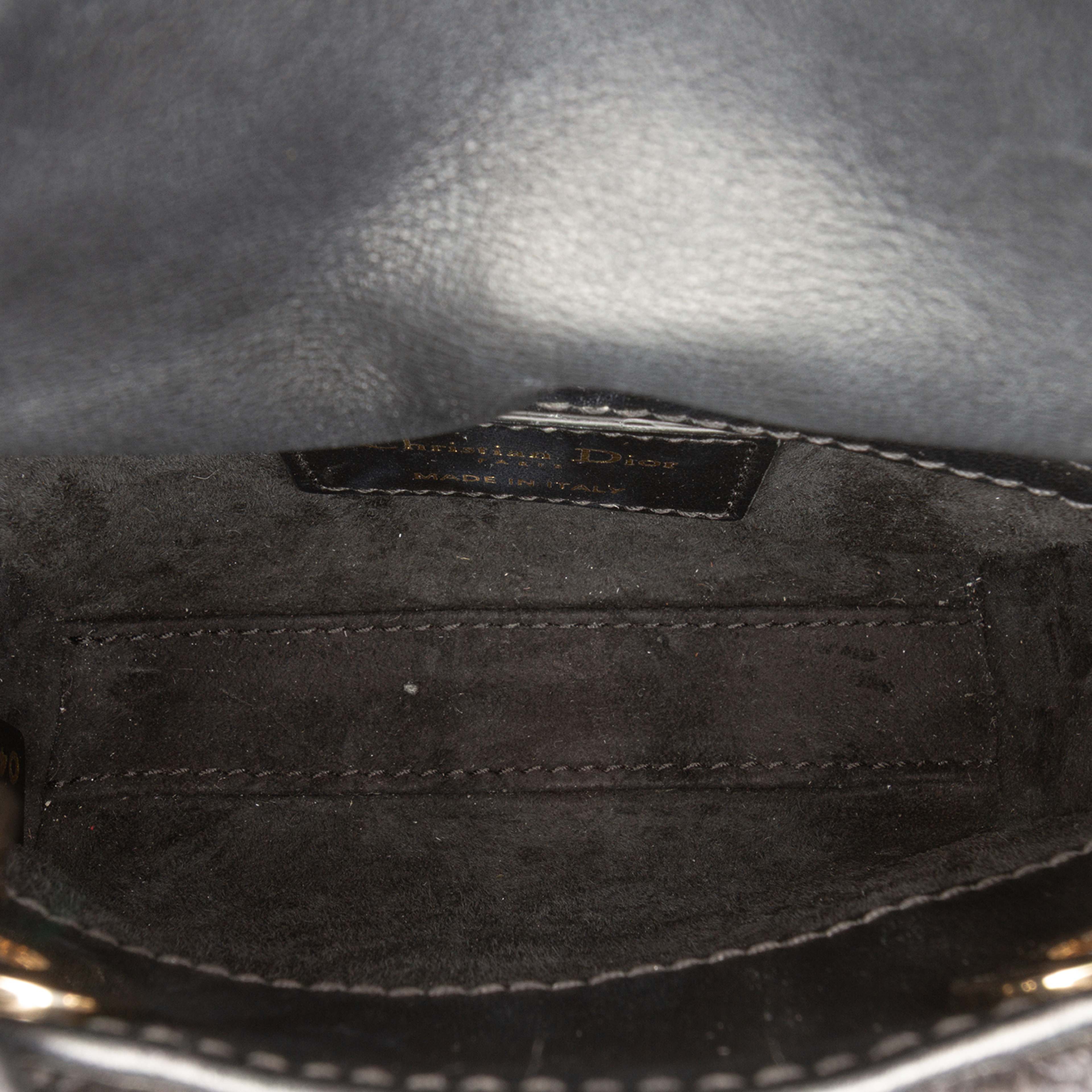 Dior Micro Satin Crystal Embellished Lady Dior, från Luxclusif, i färgen black. Klicka för att öppna bilden i stort format