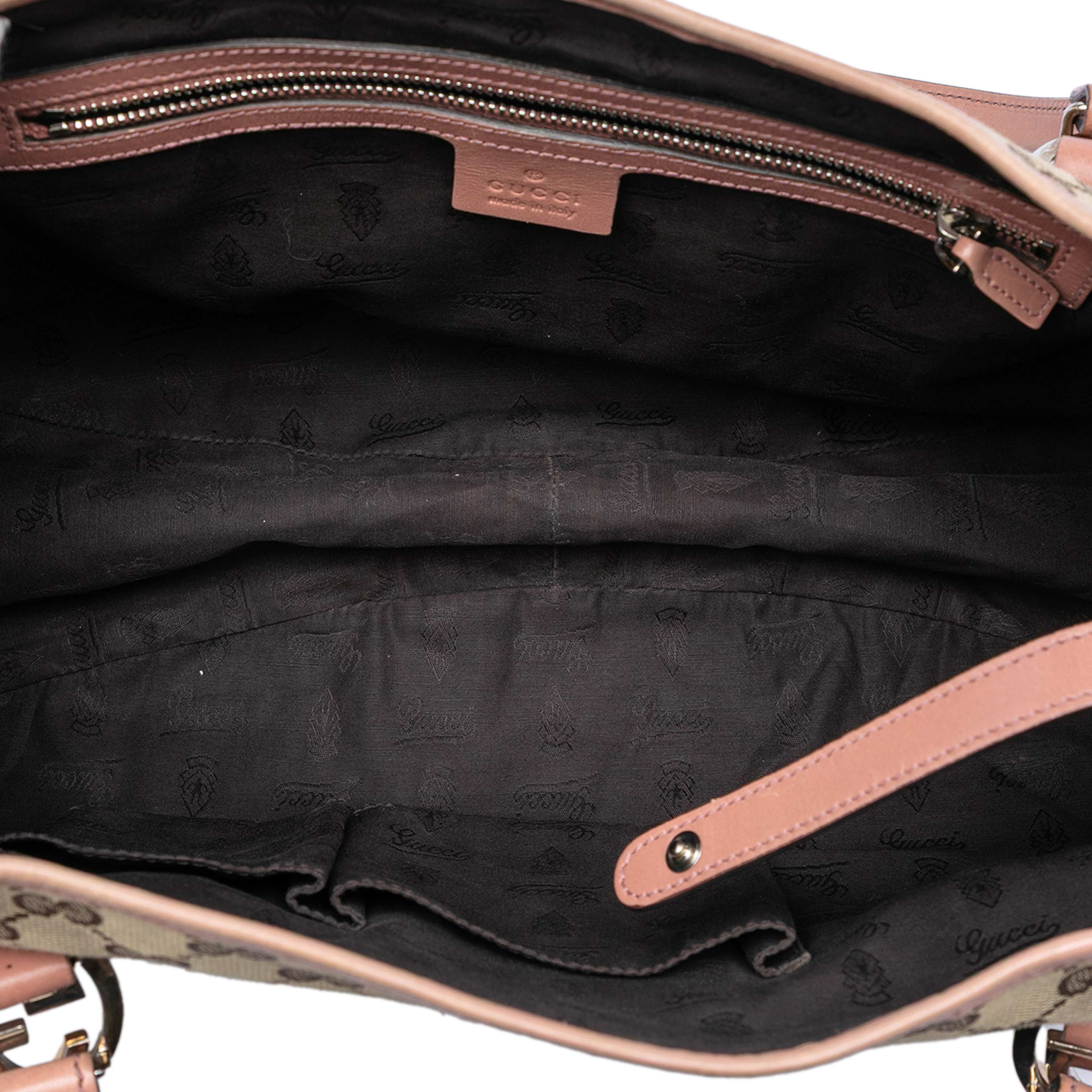 Gucci Gg Canvas Twins Shoulder Bag, från Luxclusif, i färgen beige. Klicka för att öppna bilden i stort format