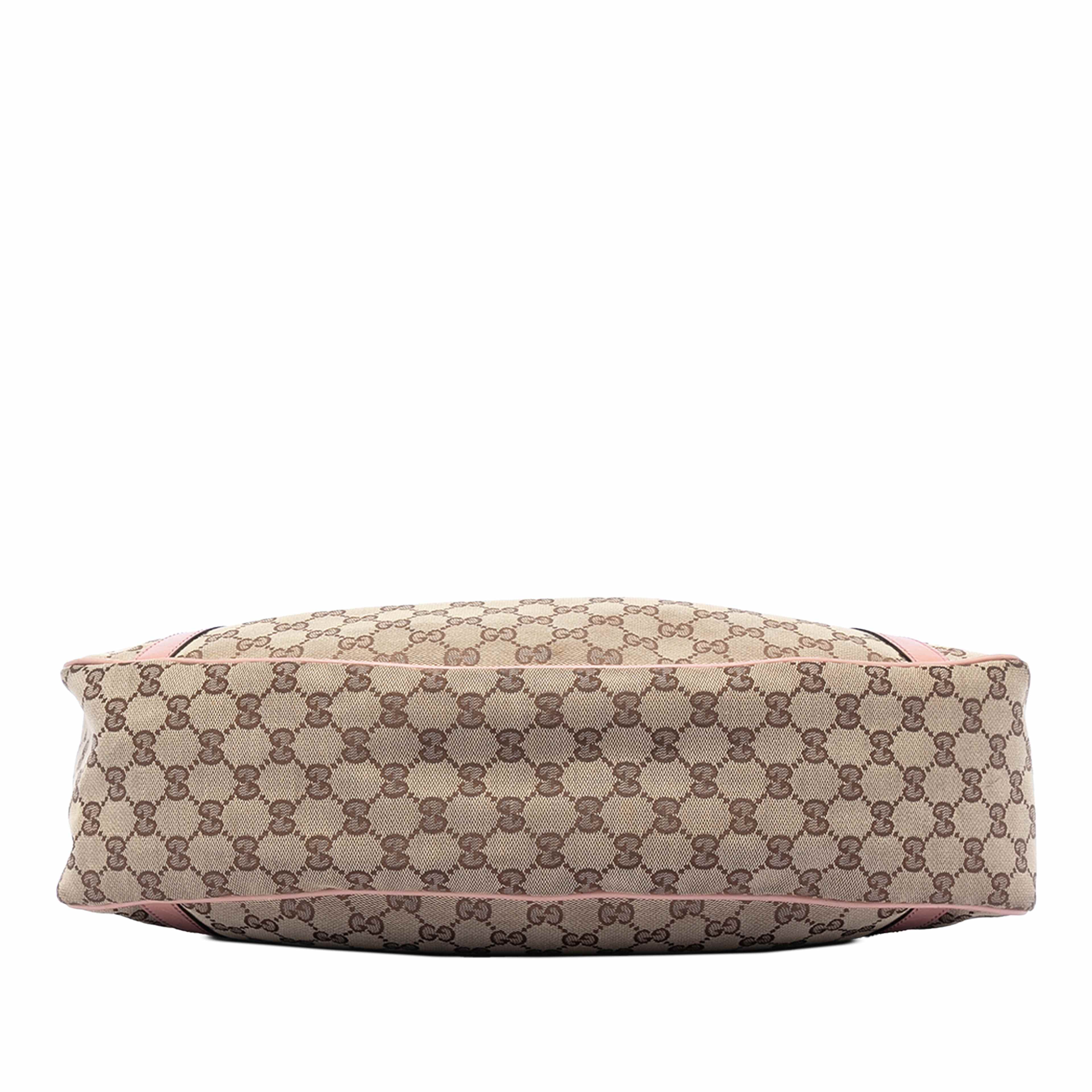 Gucci Gg Canvas Twins Shoulder Bag, från Luxclusif, i färgen beige. Klicka för att öppna bilden i stort format