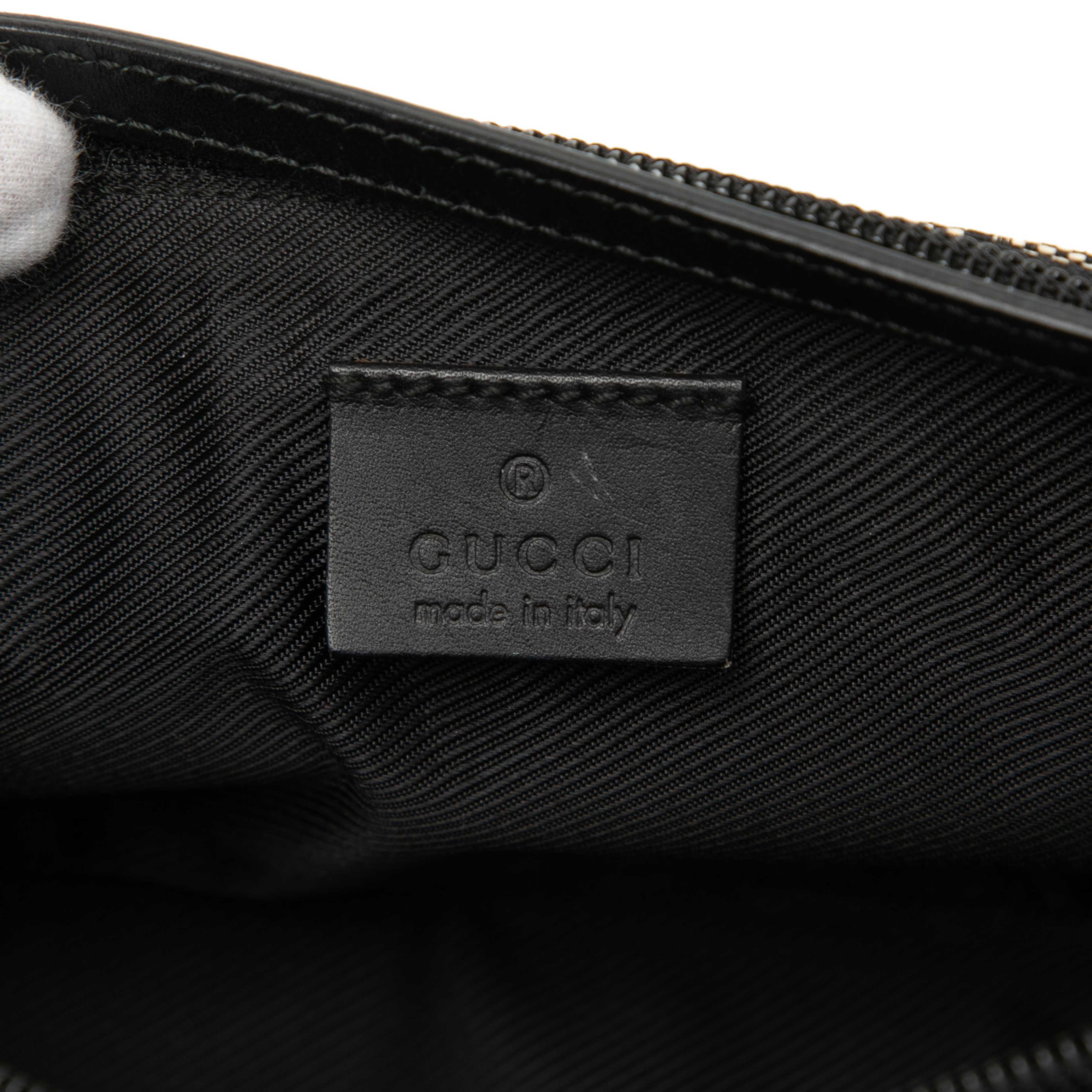 Gucci Gg Canvas Boat, från Luxclusif, i färgen beige. Klicka för att öppna bilden i stort format