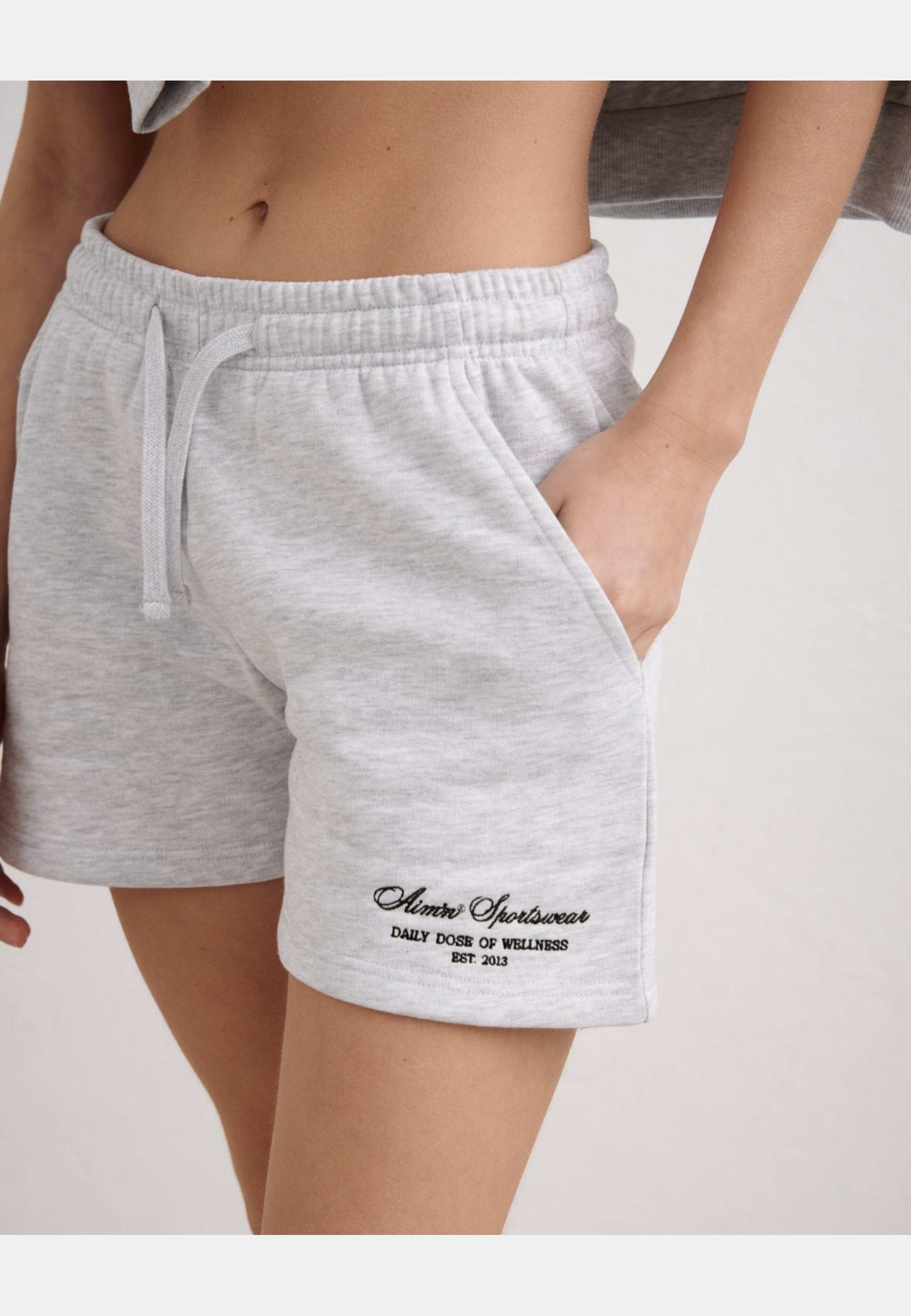 Script Sweat Shorts, från aim'n, i färgen light grey melange. Klicka för att öppna bilden i stort format