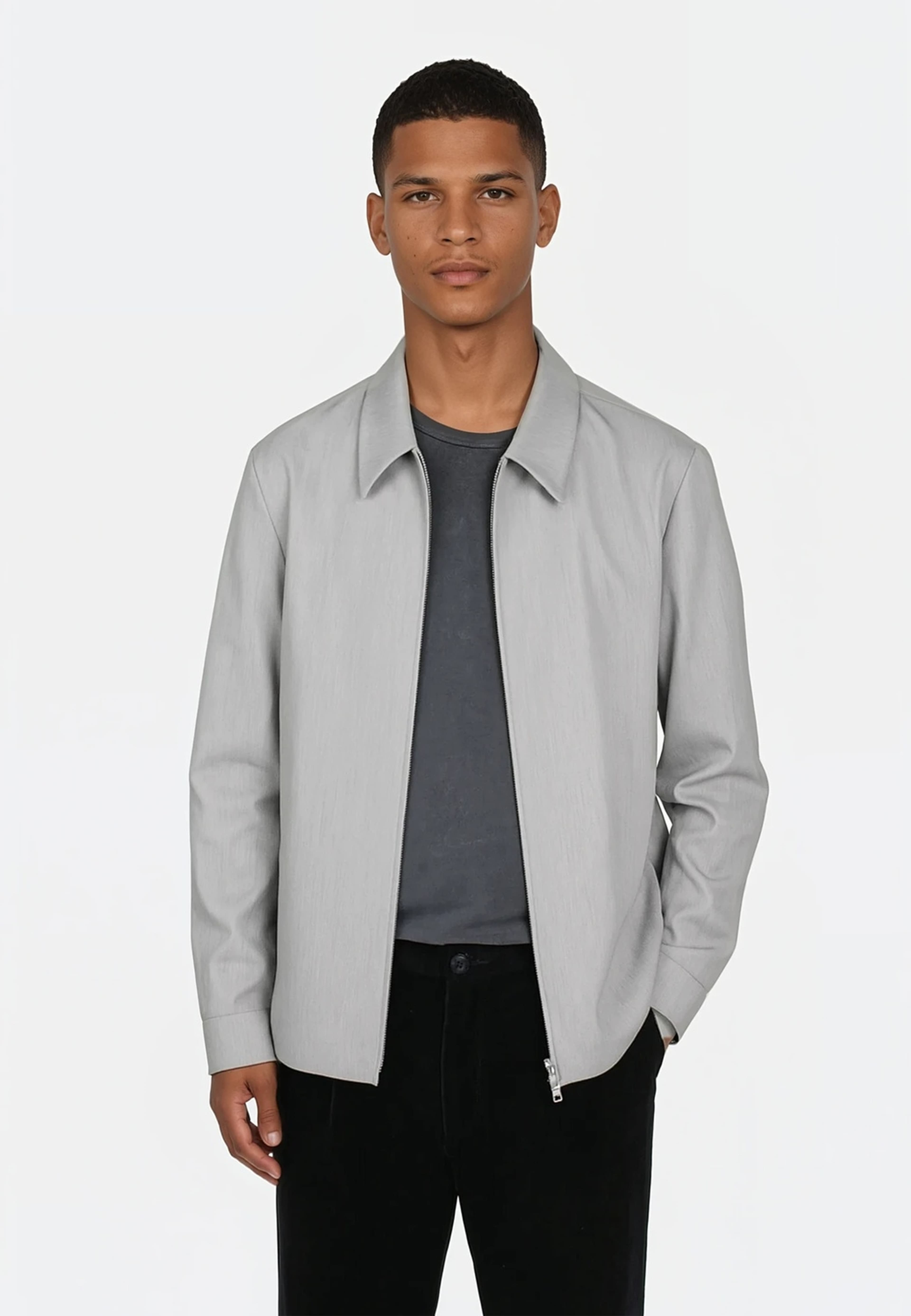 Evander Suit Zip Overshirt, från Ciszere, i färgen grey. Klicka för att öppna bilden i stort format