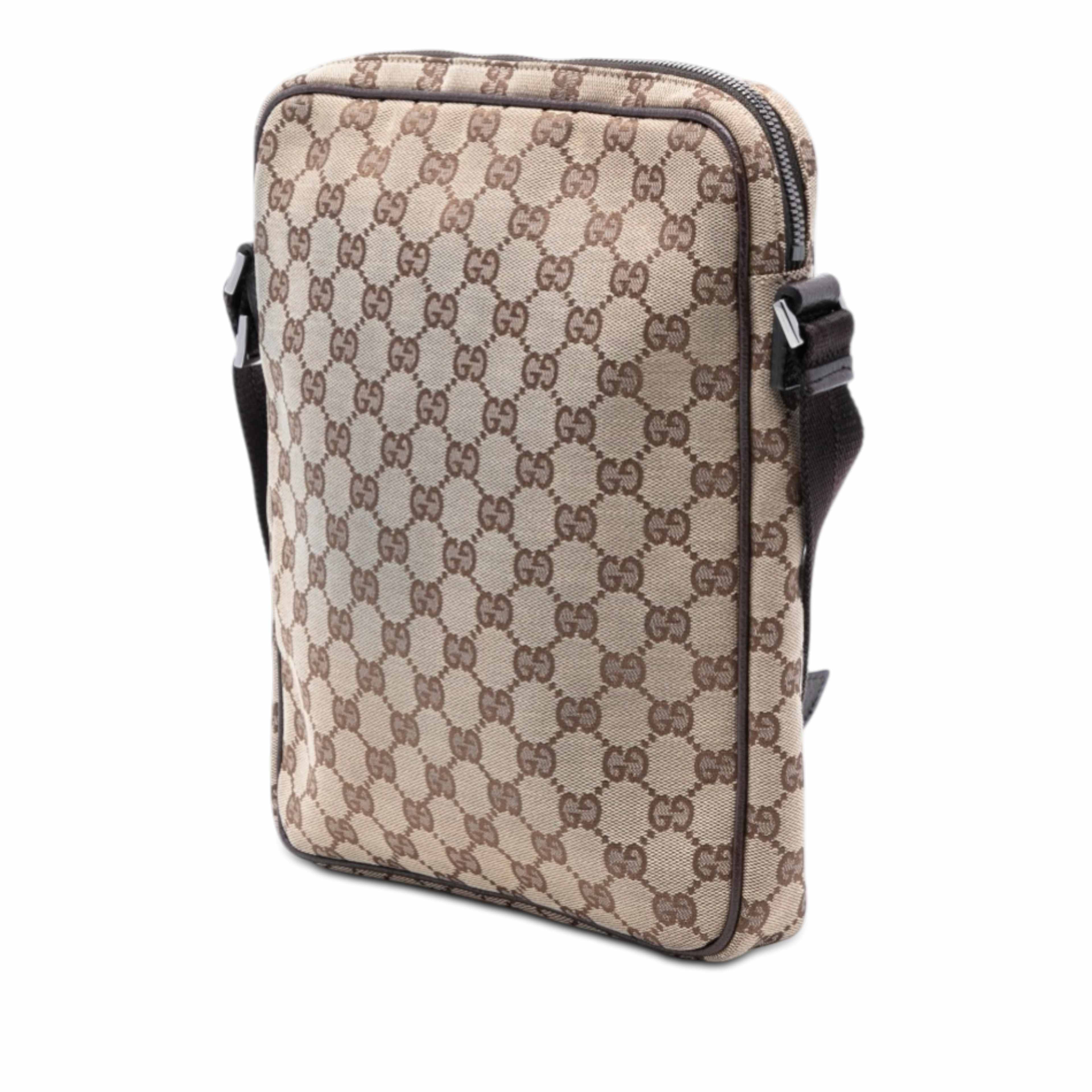 Gucci Gg Canvas Crossbody, från Luxclusif, i färgen beige. Klicka för att öppna bilden i stort format