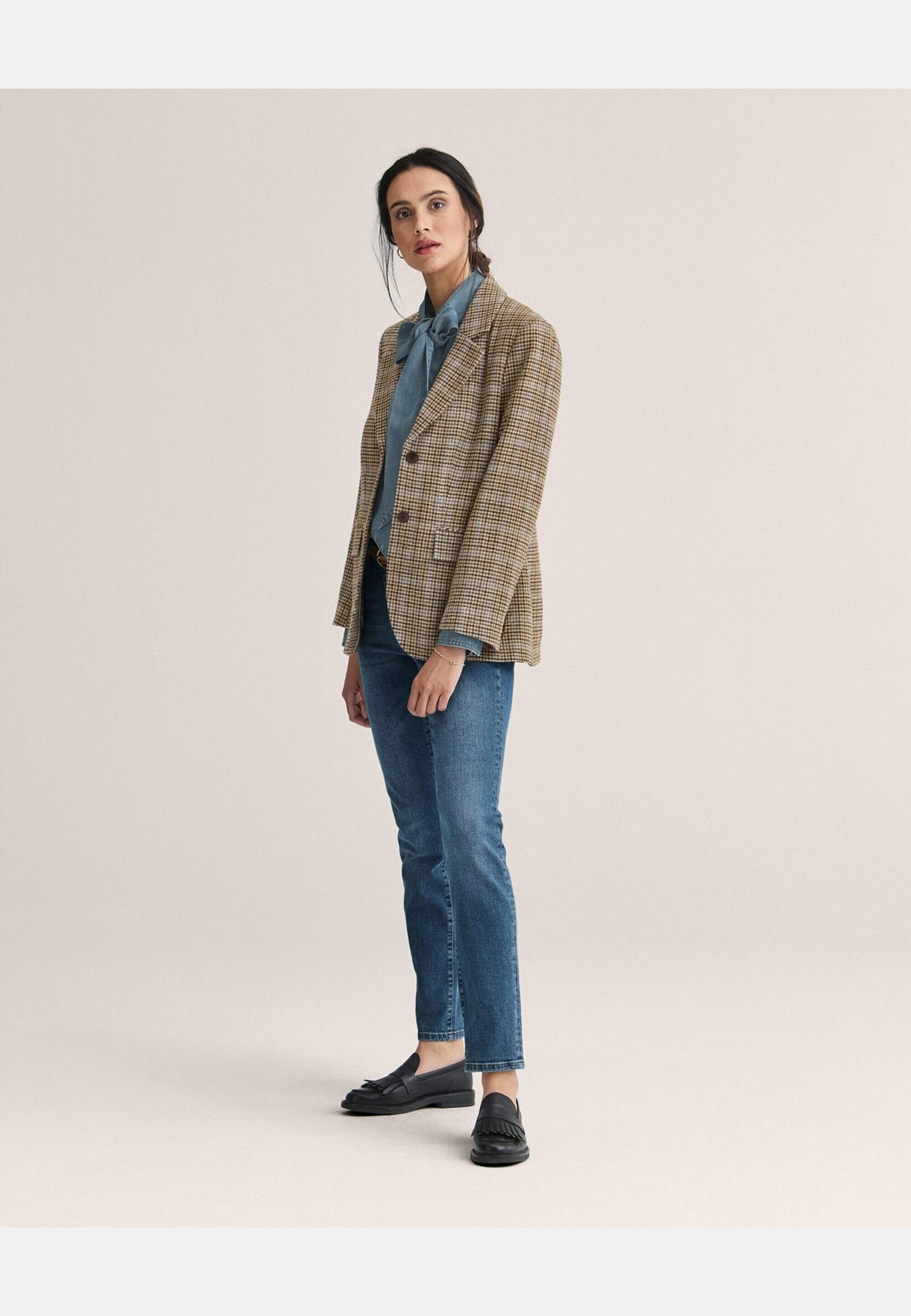 Blazer Lycke, från Newhouse, i färgen valnöt. Klicka för att öppna bilden i stort format