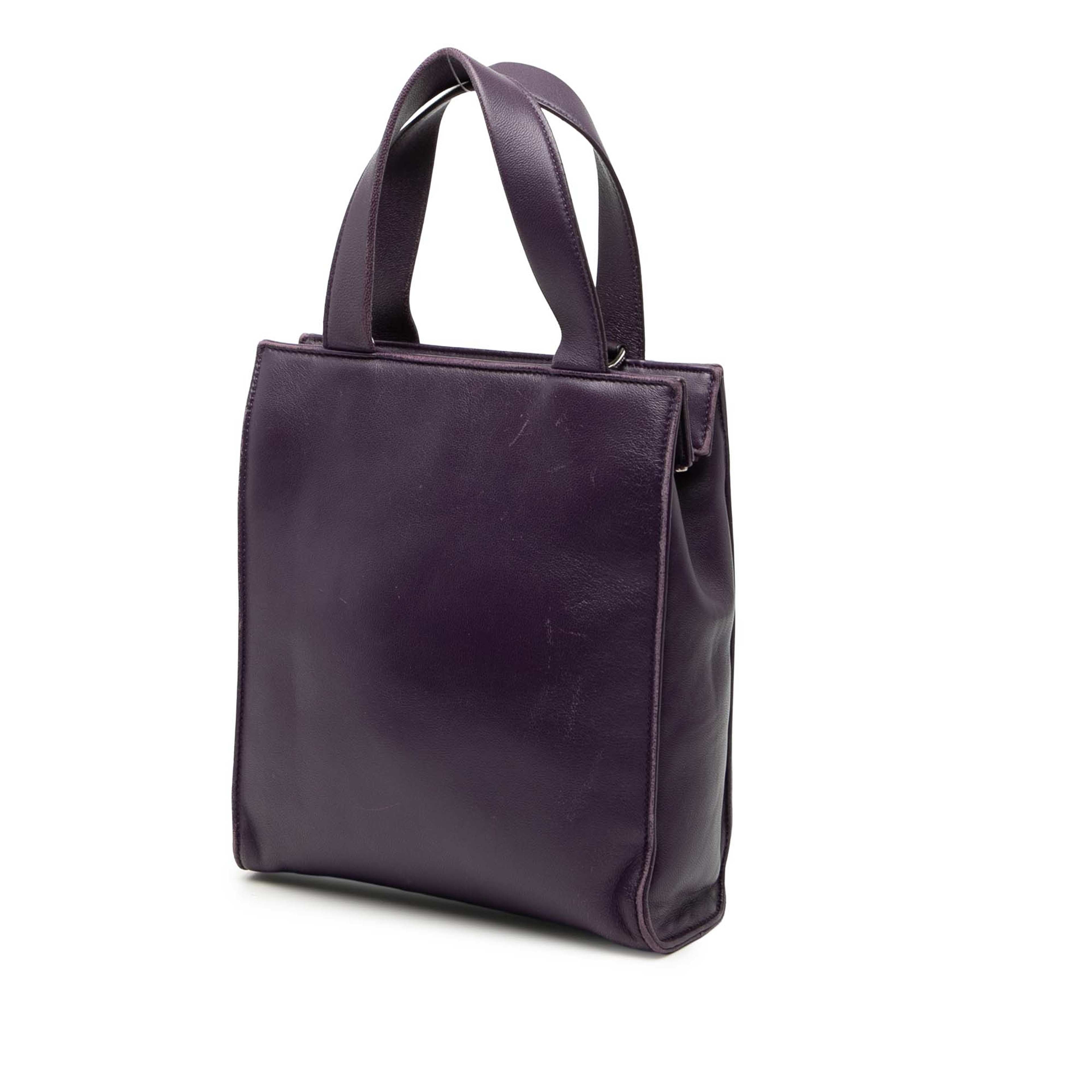 Prada Nappa Front Pocket Satchel, från Luxclusif, i färgen purple. Klicka för att öppna bilden i stort format