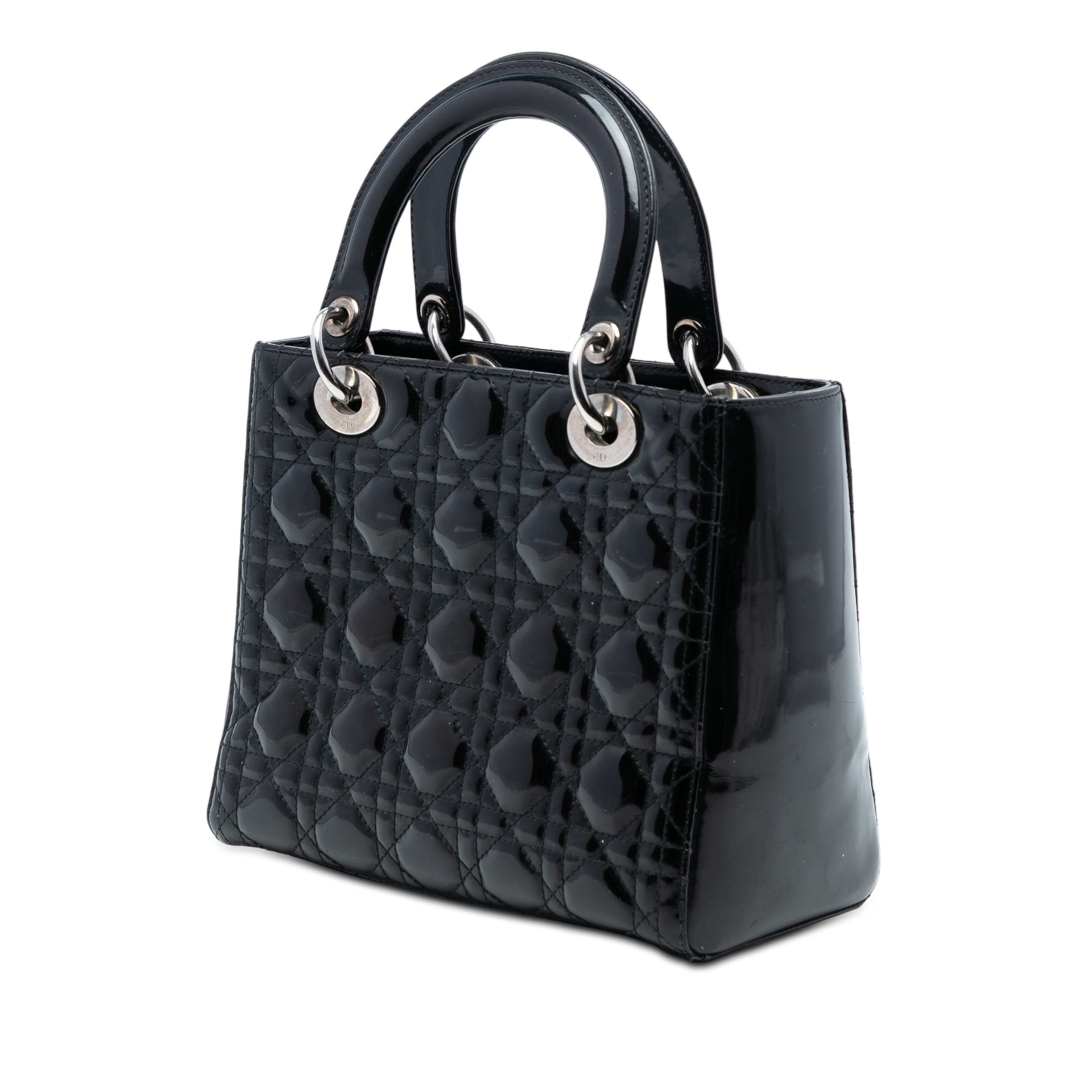 Dior Medium Patent Cannage Lady Dior, från Luxclusif, i färgen black. Klicka för att öppna bilden i stort format