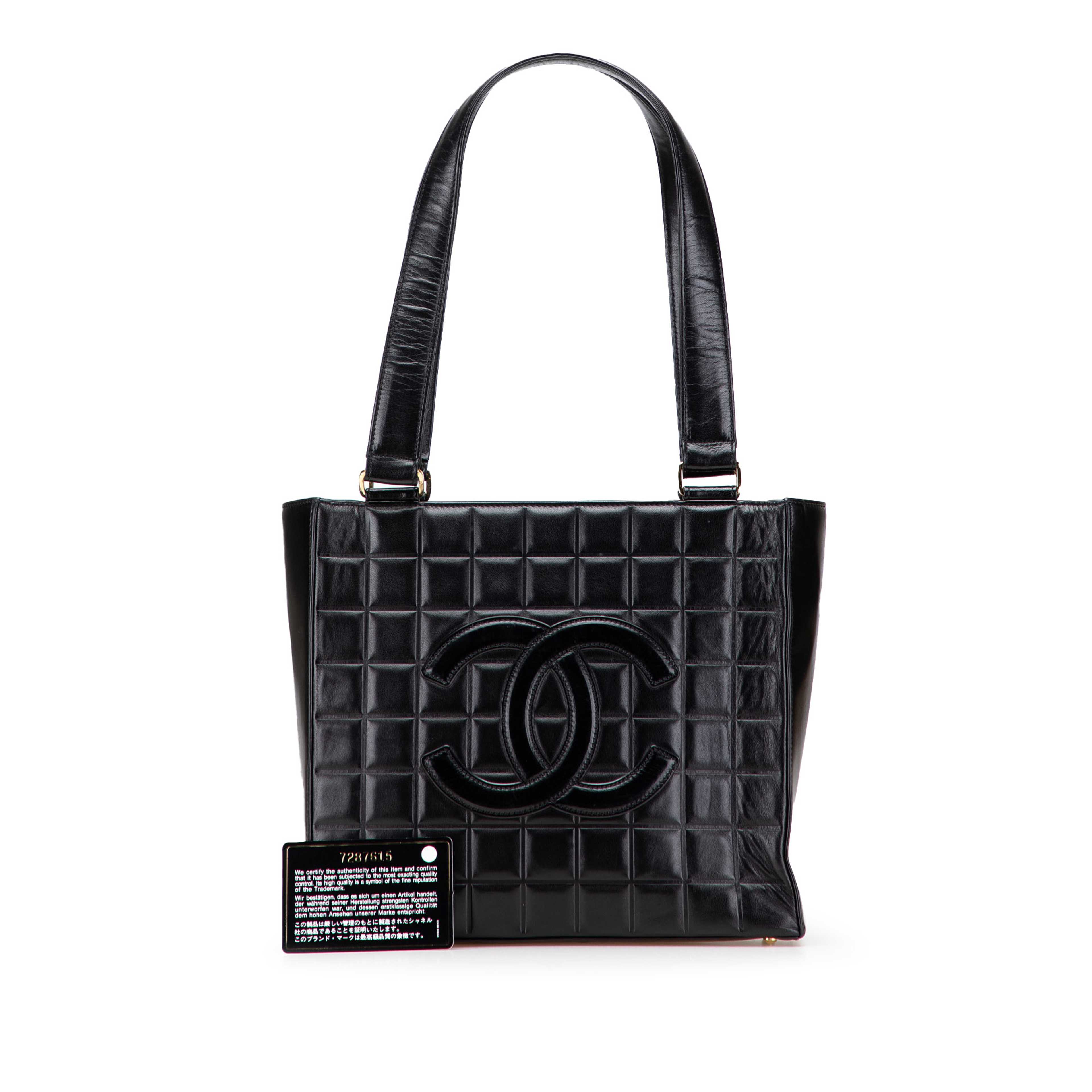 Chanel Cc Choco Bar Lambskin Tote, från Luxclusif, i färgen svart. Klicka för att öppna bilden i stort format