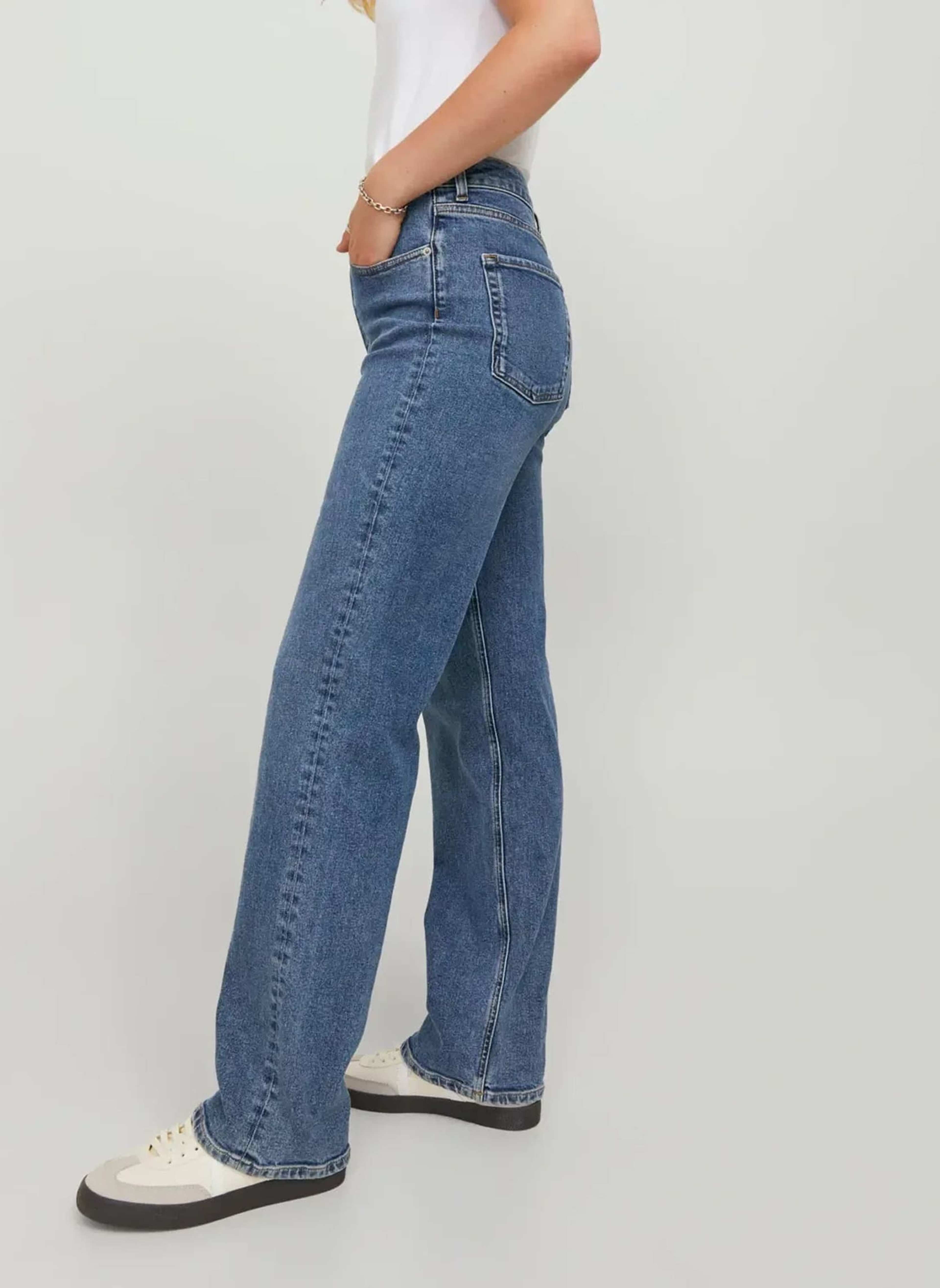 Performance Loose Jeans