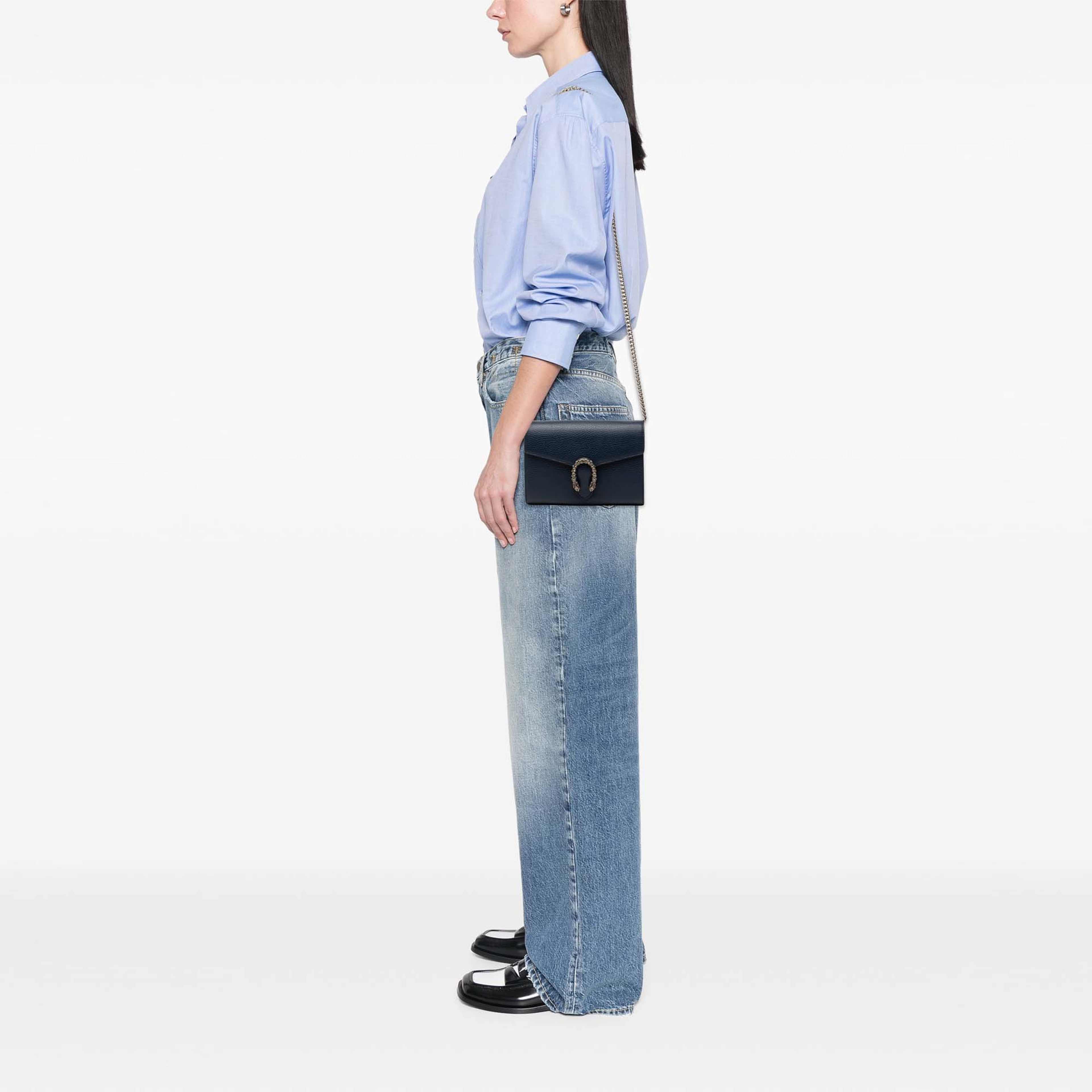 Gucci Calfskin Dionysus Wallet On Chain, från Luxclusif, i färgen blå. Klicka för att öppna bilden i stort format