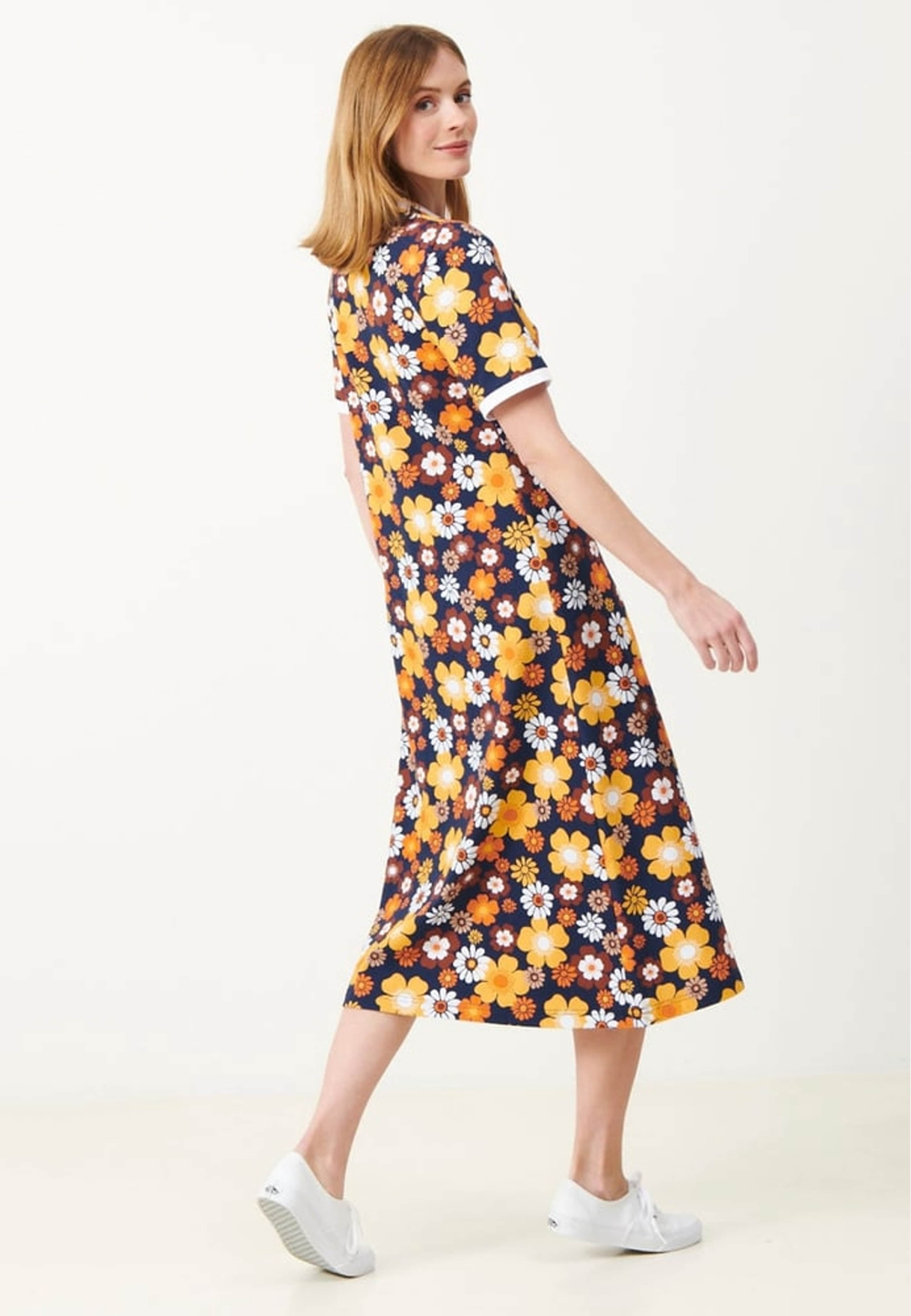 Melissa Dress, från Jumperfabriken, i färgen navy. Klicka för att öppna bilden i stort format