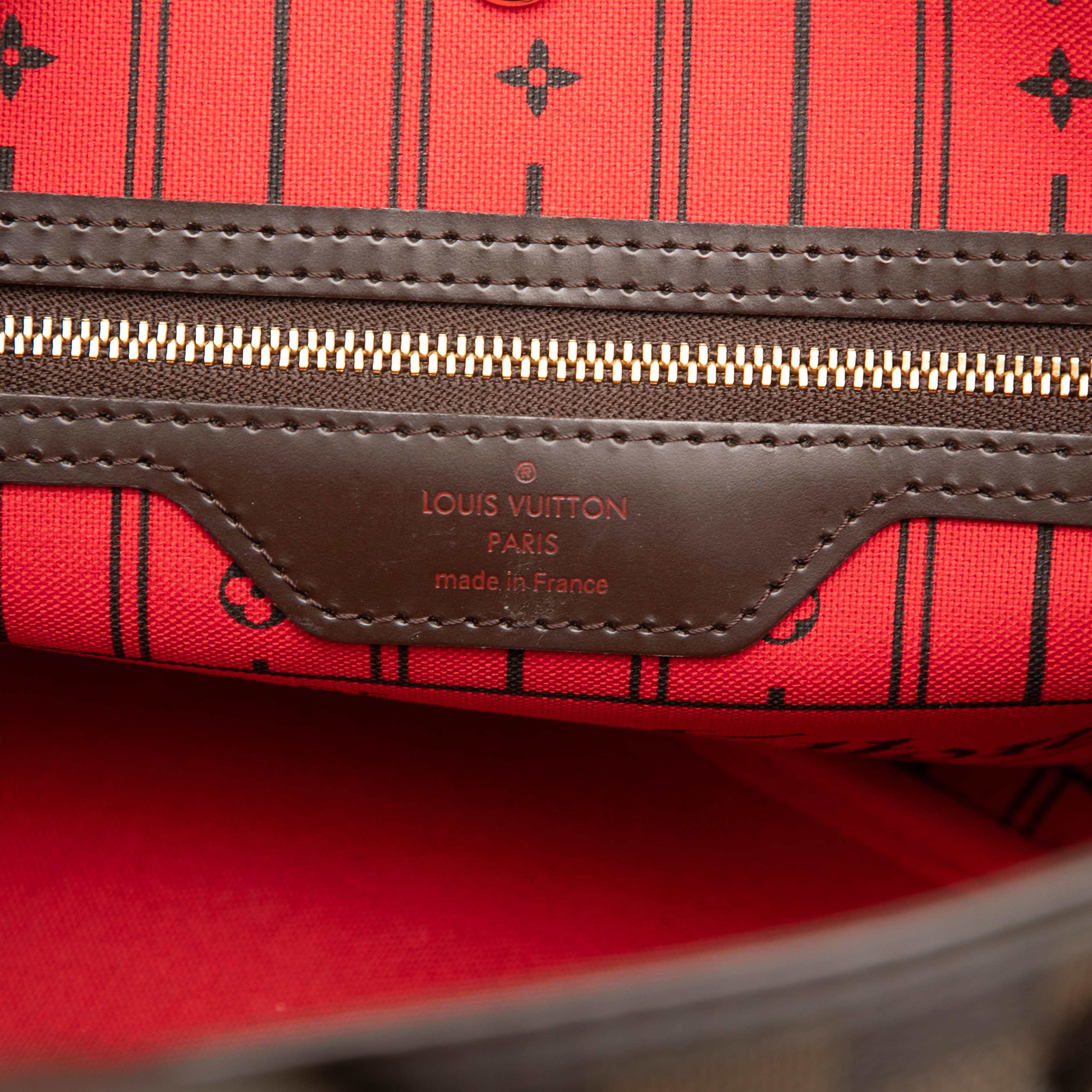 Louis Vuitton Damier Ebene Neverfull Pm, från Luxclusif, i färgen brun. Klicka för att öppna bilden i stort format