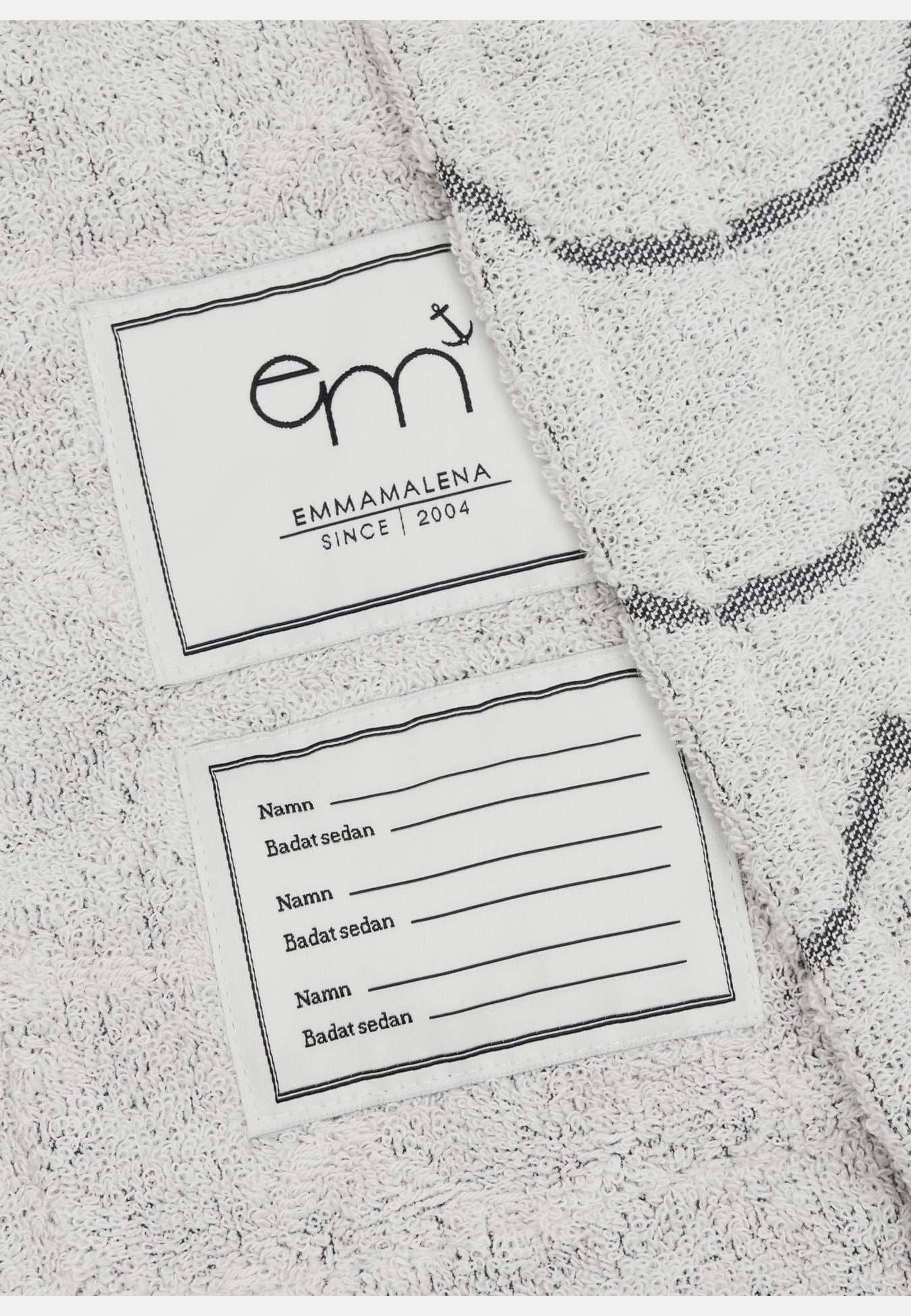 Badrock Våg Ecru Herr, från emmamalena, i färgen off-white. Klicka för att öppna bilden i stort format