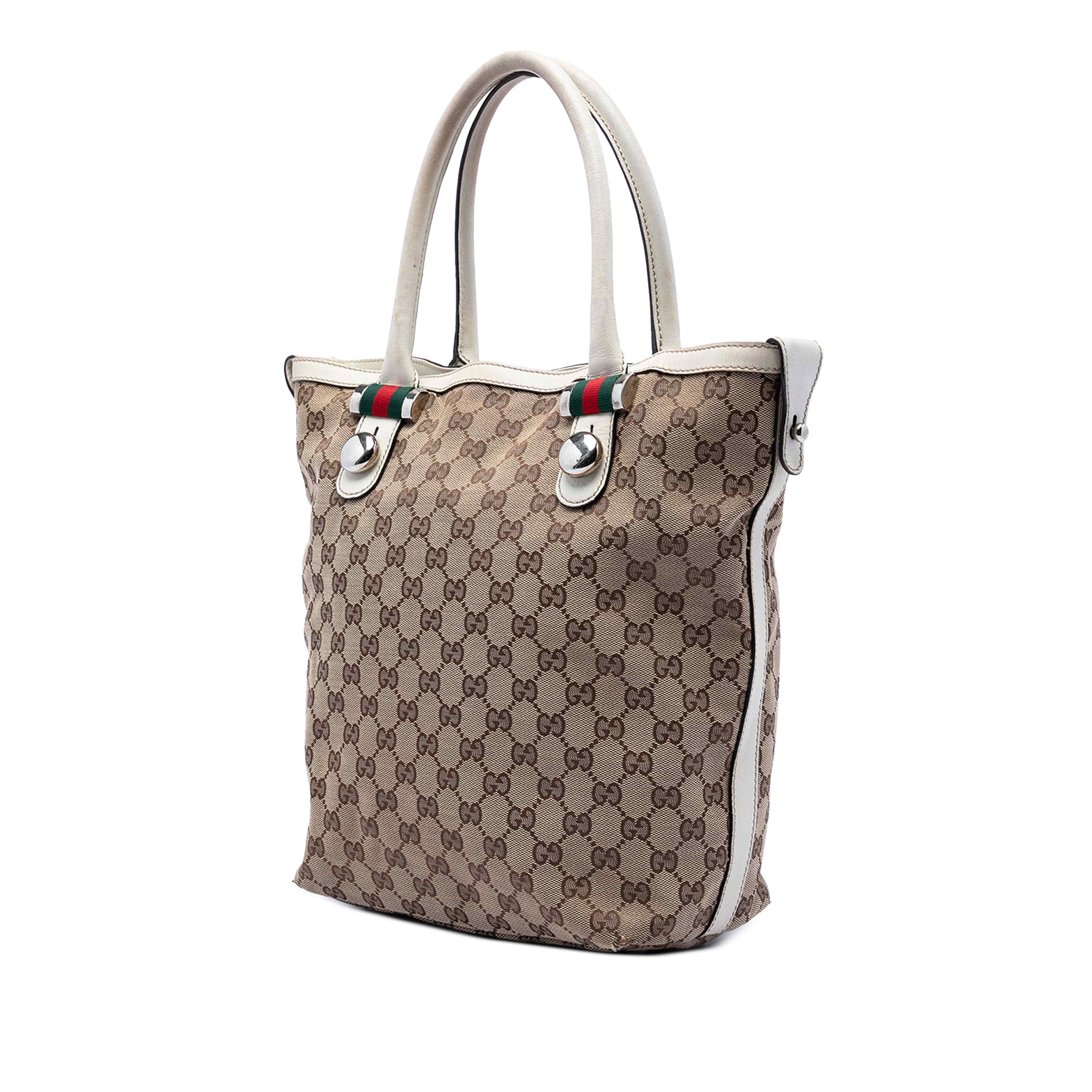 Gucci Gg Canvas Web Match Ball Tote, från Luxclusif, i färgen beige. Klicka för att öppna bilden i stort format