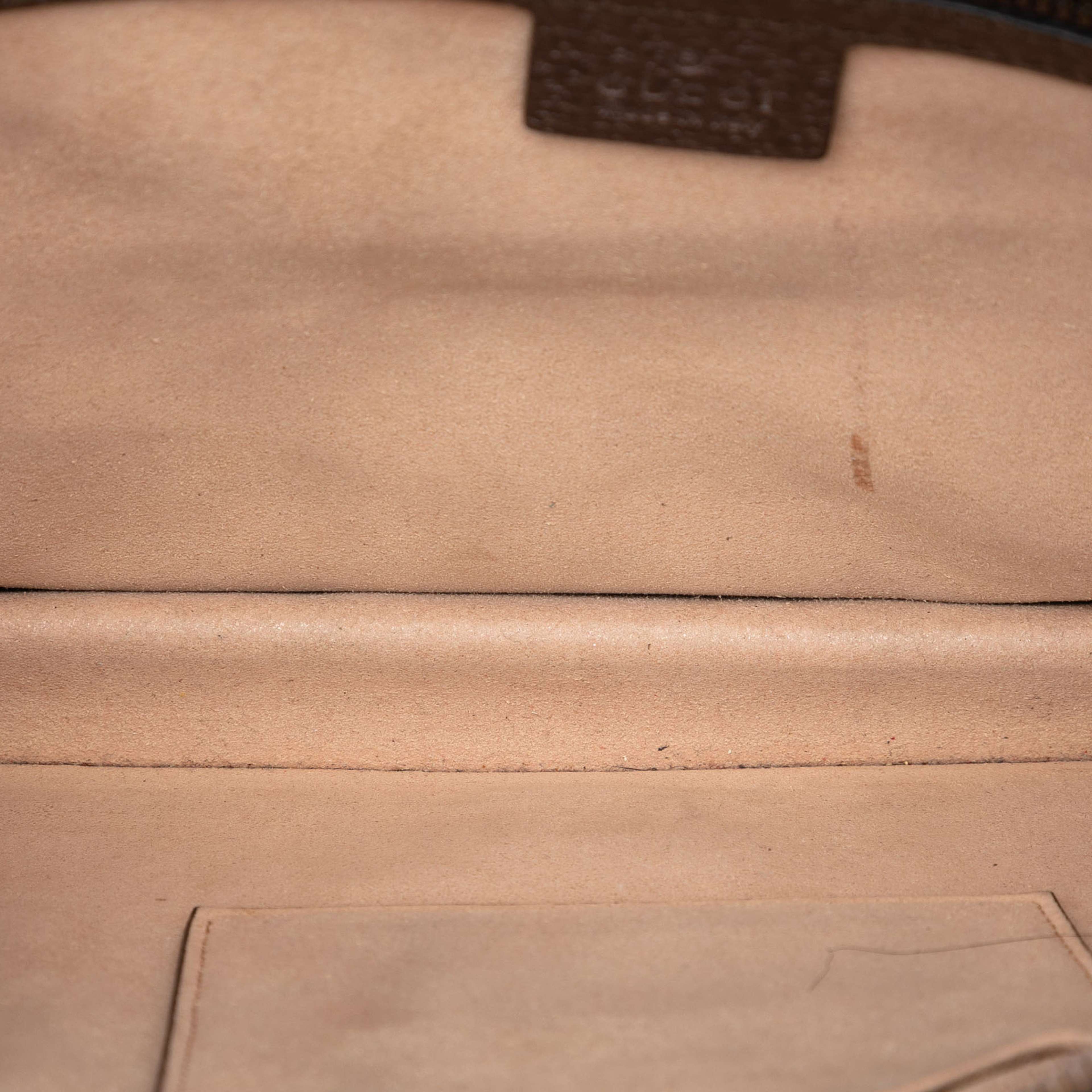 Gucci Gg Supreme Ophidia Clutch, från Luxclusif, i färgen beige. Klicka för att öppna bilden i stort format