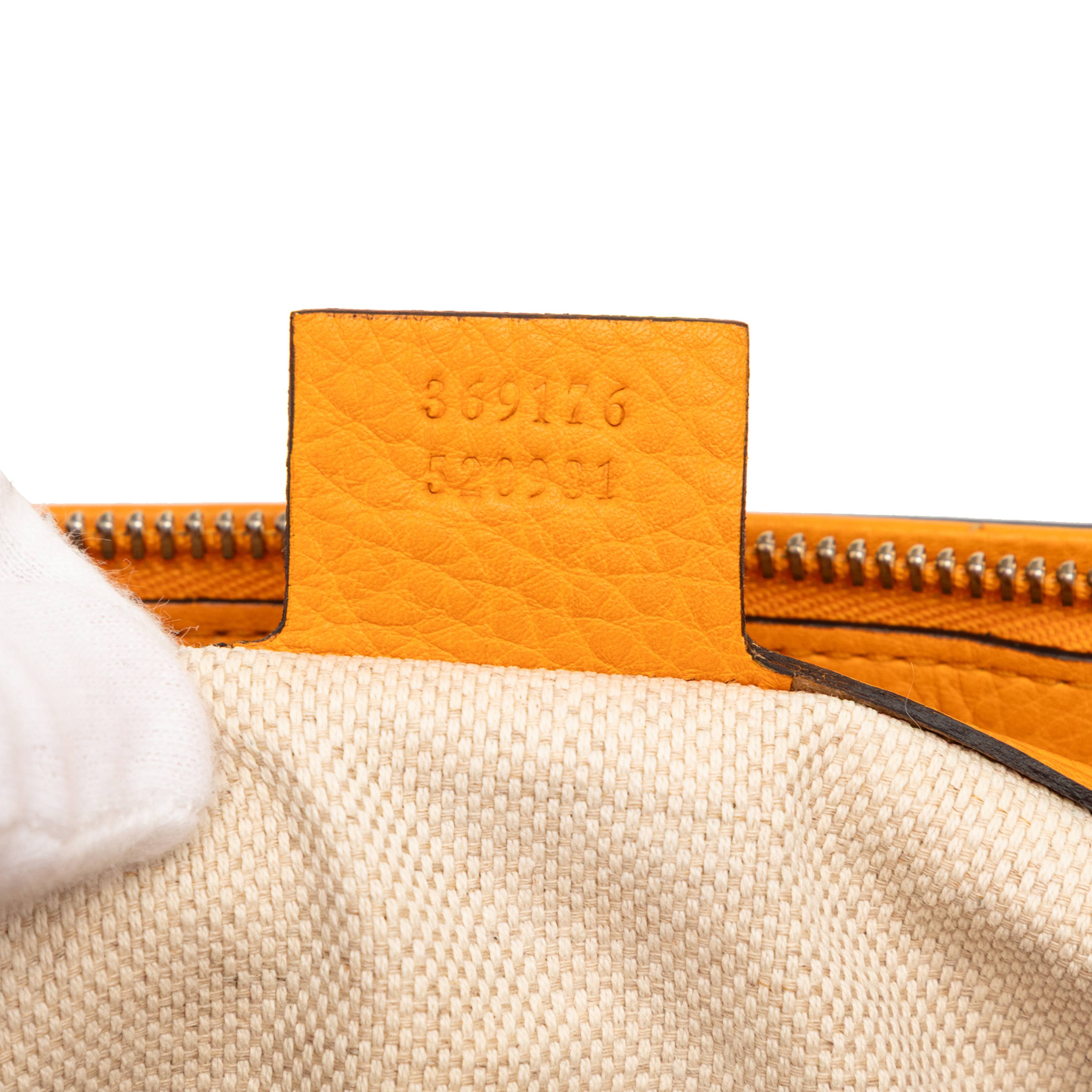 Gucci Small Calfskin Soho Cellarius Satchel, från Luxclusif, i färgen gul. Klicka för att öppna bilden i stort format