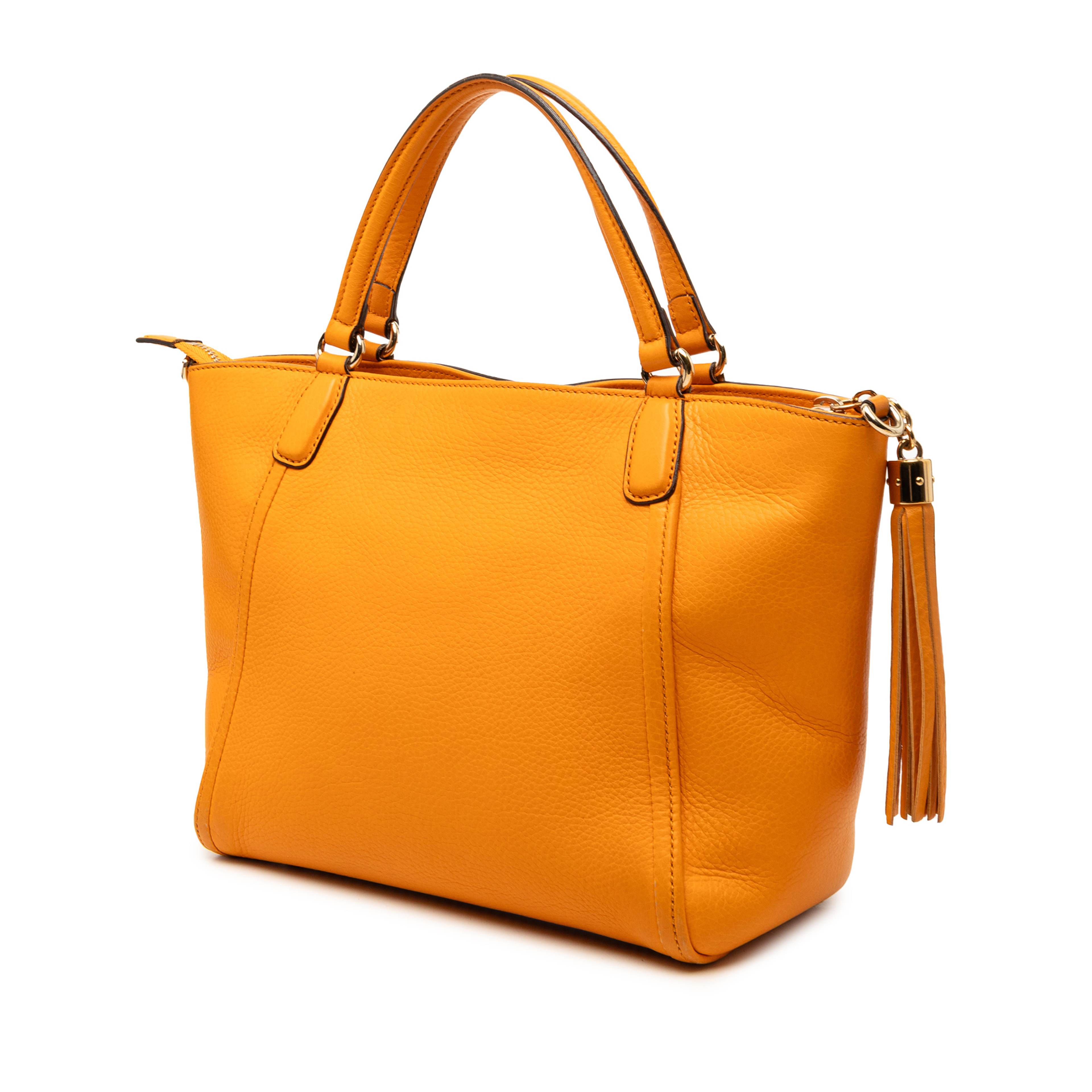 Gucci Small Calfskin Soho Cellarius Satchel, från Luxclusif, i färgen yellow. Klicka för att öppna bilden i stort format
