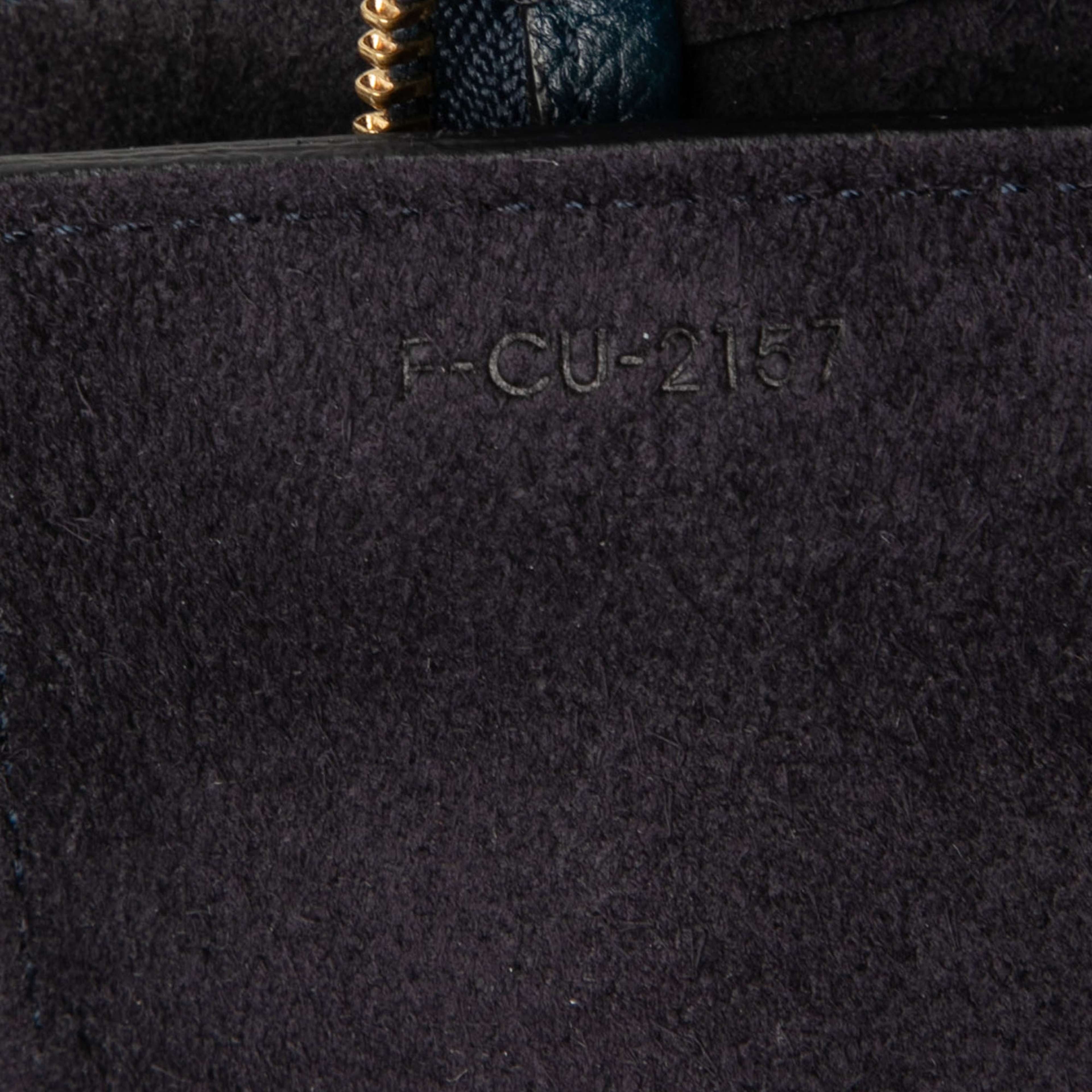 Celine Micro Grained Calfskin Belt Bag, från Luxclusif, i färgen blå. Klicka för att öppna bilden i stort format