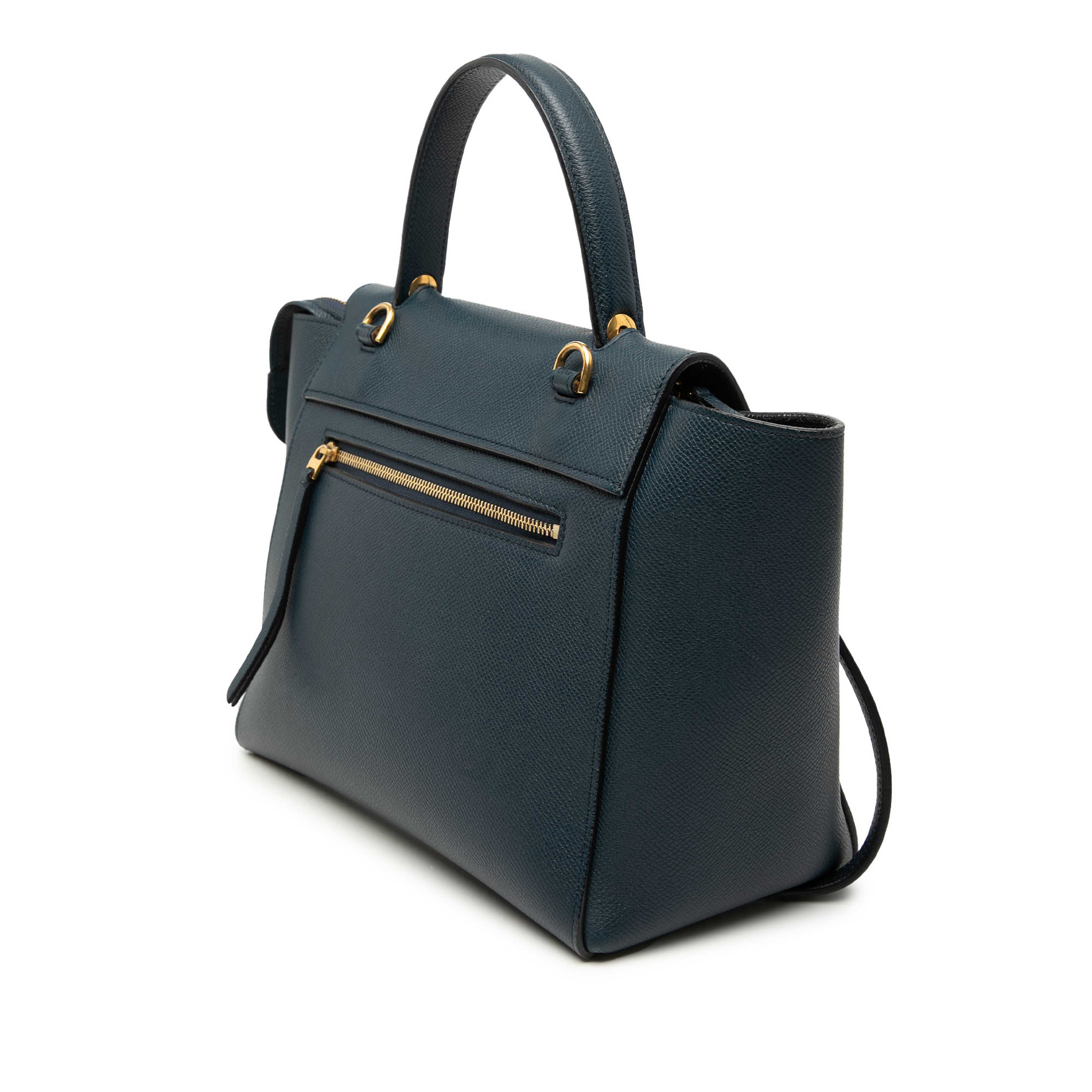 Celine Micro Grained Calfskin Belt Bag, från Luxclusif, i färgen navy. Klicka för att öppna bilden i stort format