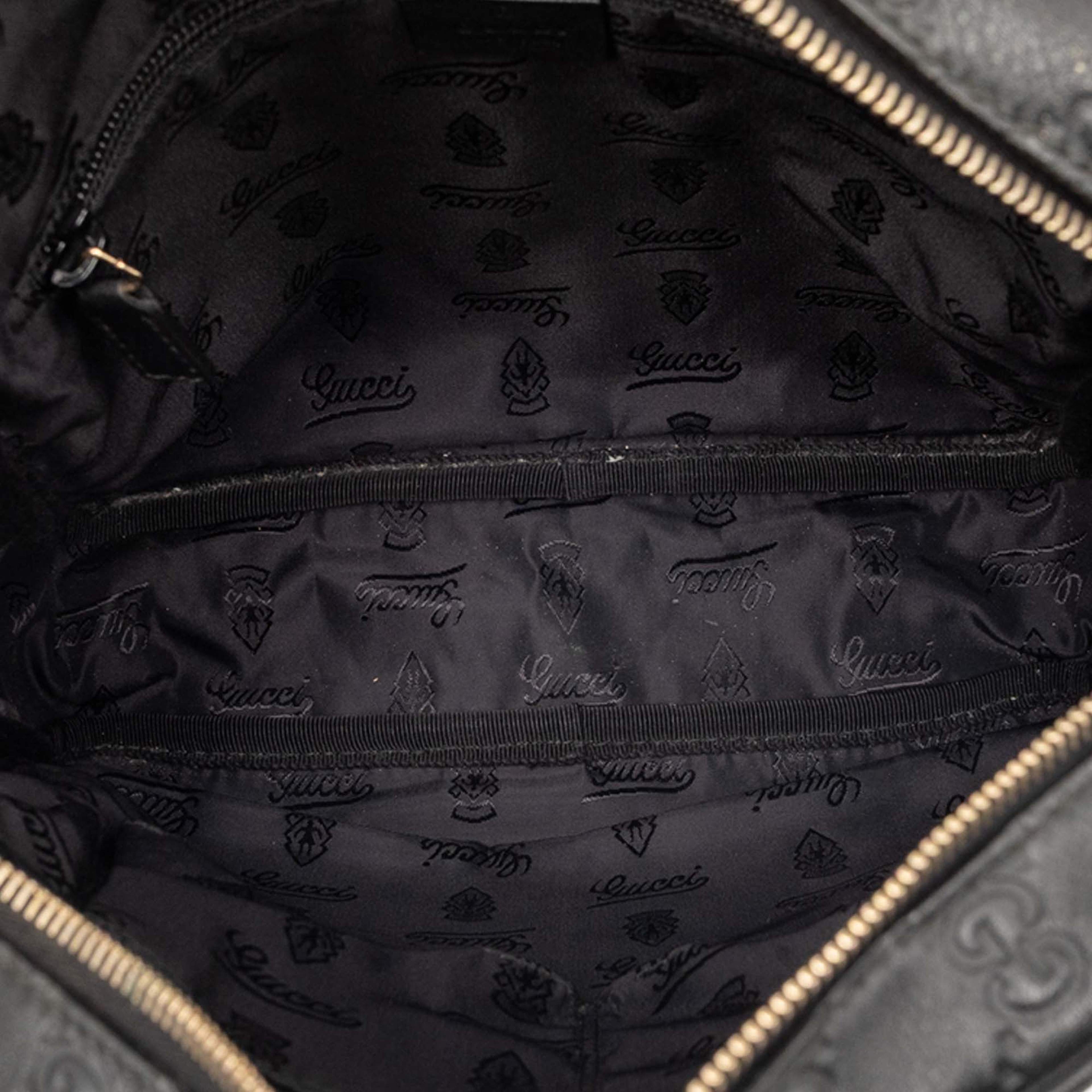 Gucci Guccissima Crossbody, från Luxclusif, i färgen black. Klicka för att öppna bilden i stort format