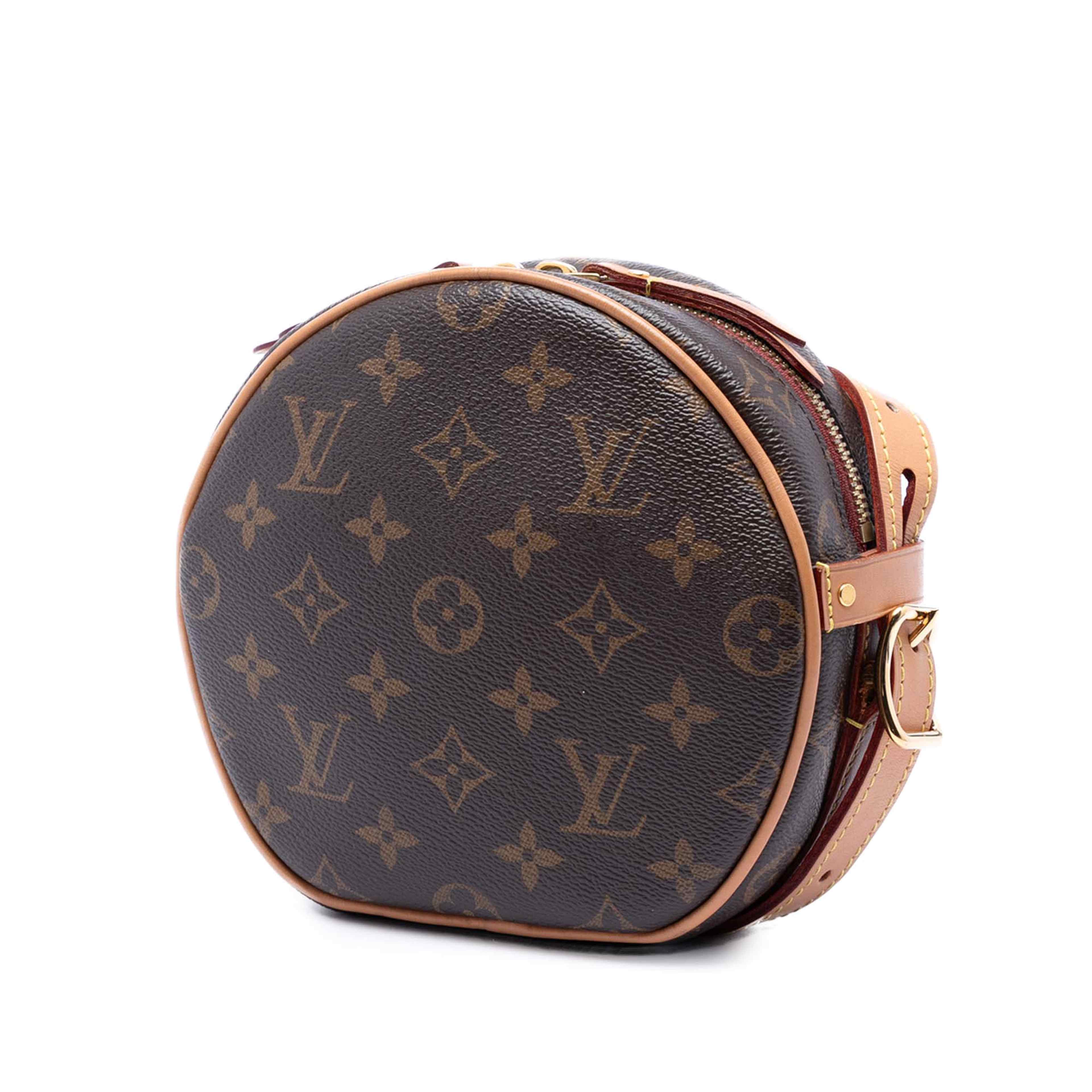 Louis Vuitton Monogram Boite Chapeau Souple Pm, från Luxclusif, i färgen brun. Klicka för att öppna bilden i stort format