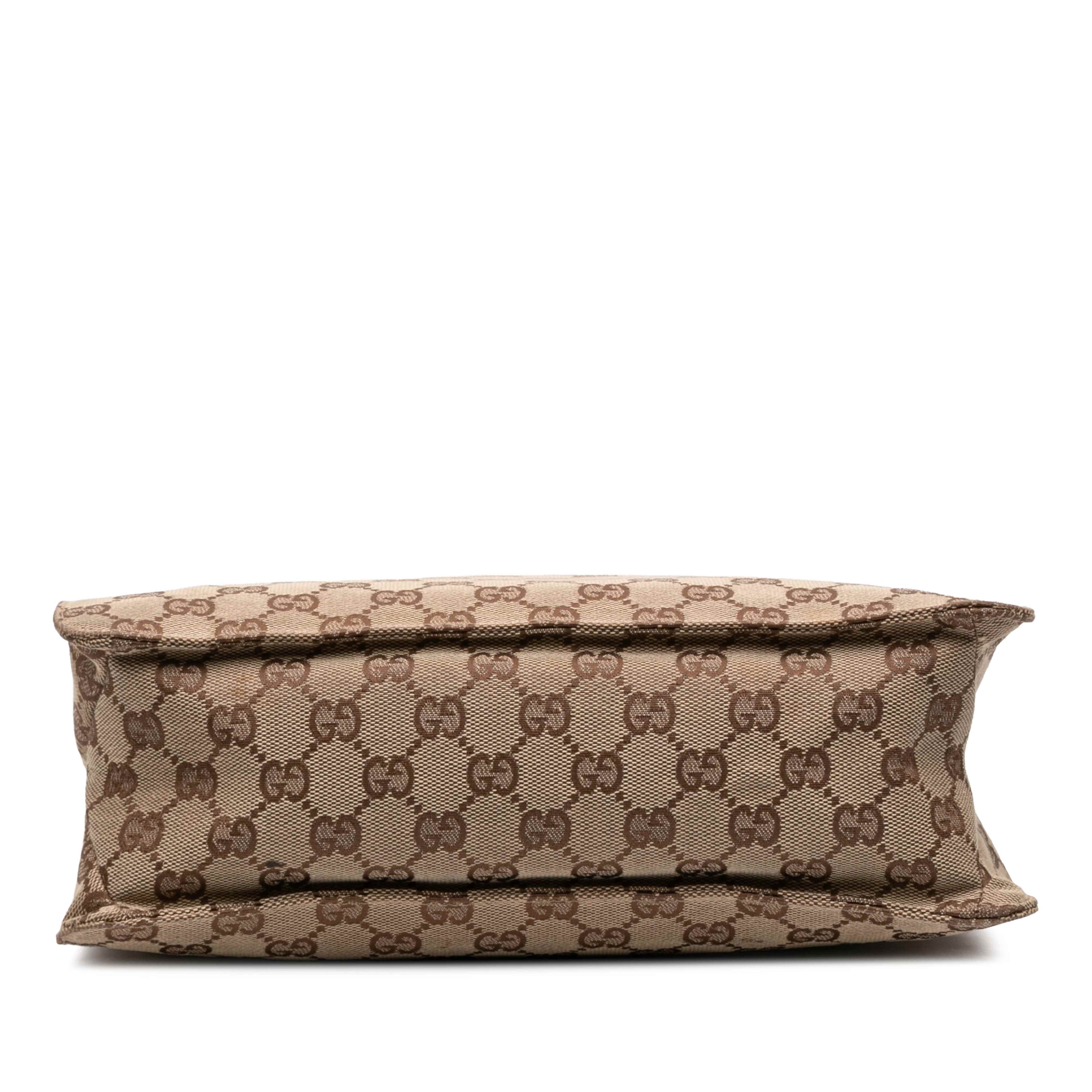 Gucci Gg Canvas Eclipse Crossbody, från Luxclusif, i färgen beige. Klicka för att öppna bilden i stort format