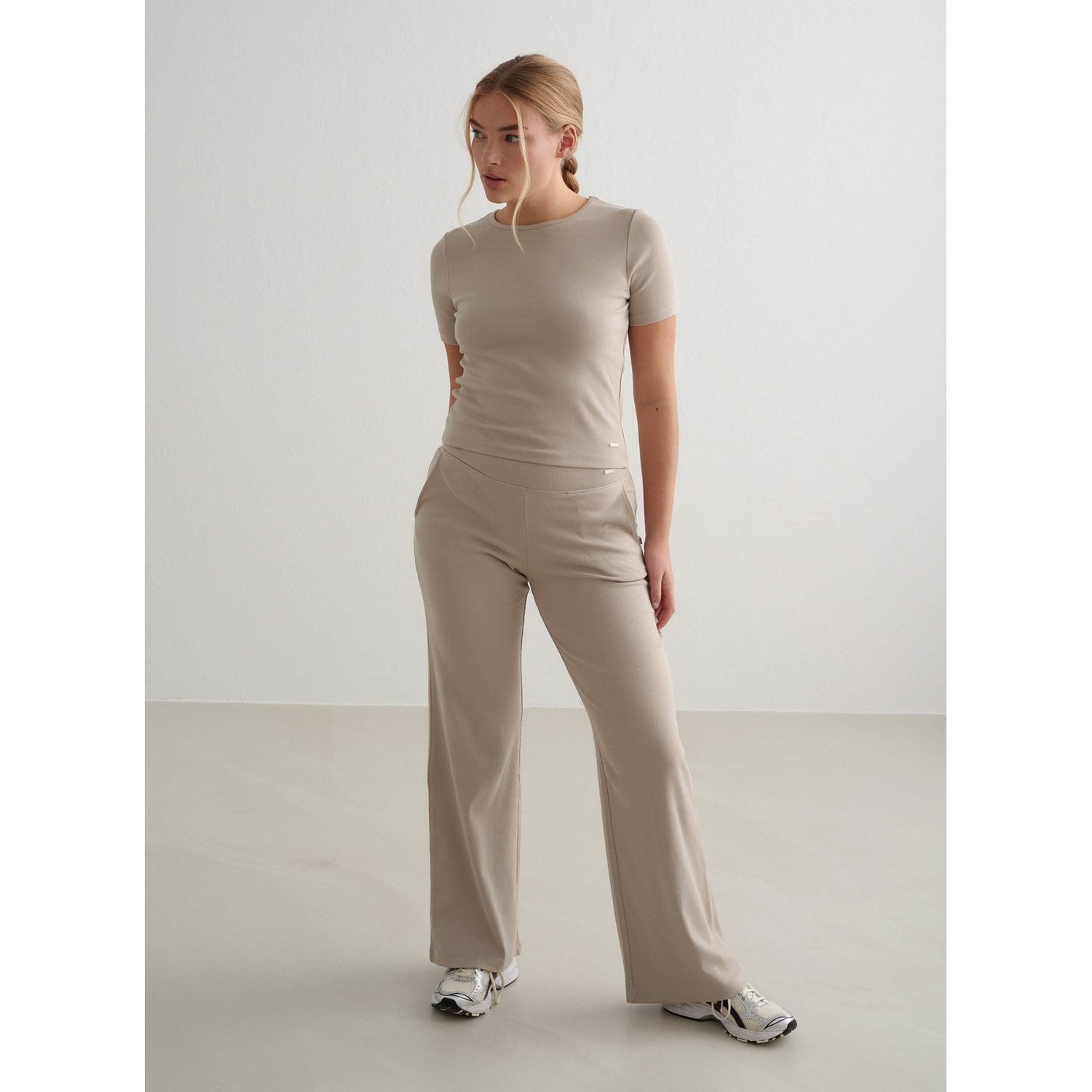 Dark Clay Ease Ribbed Short Sleeve