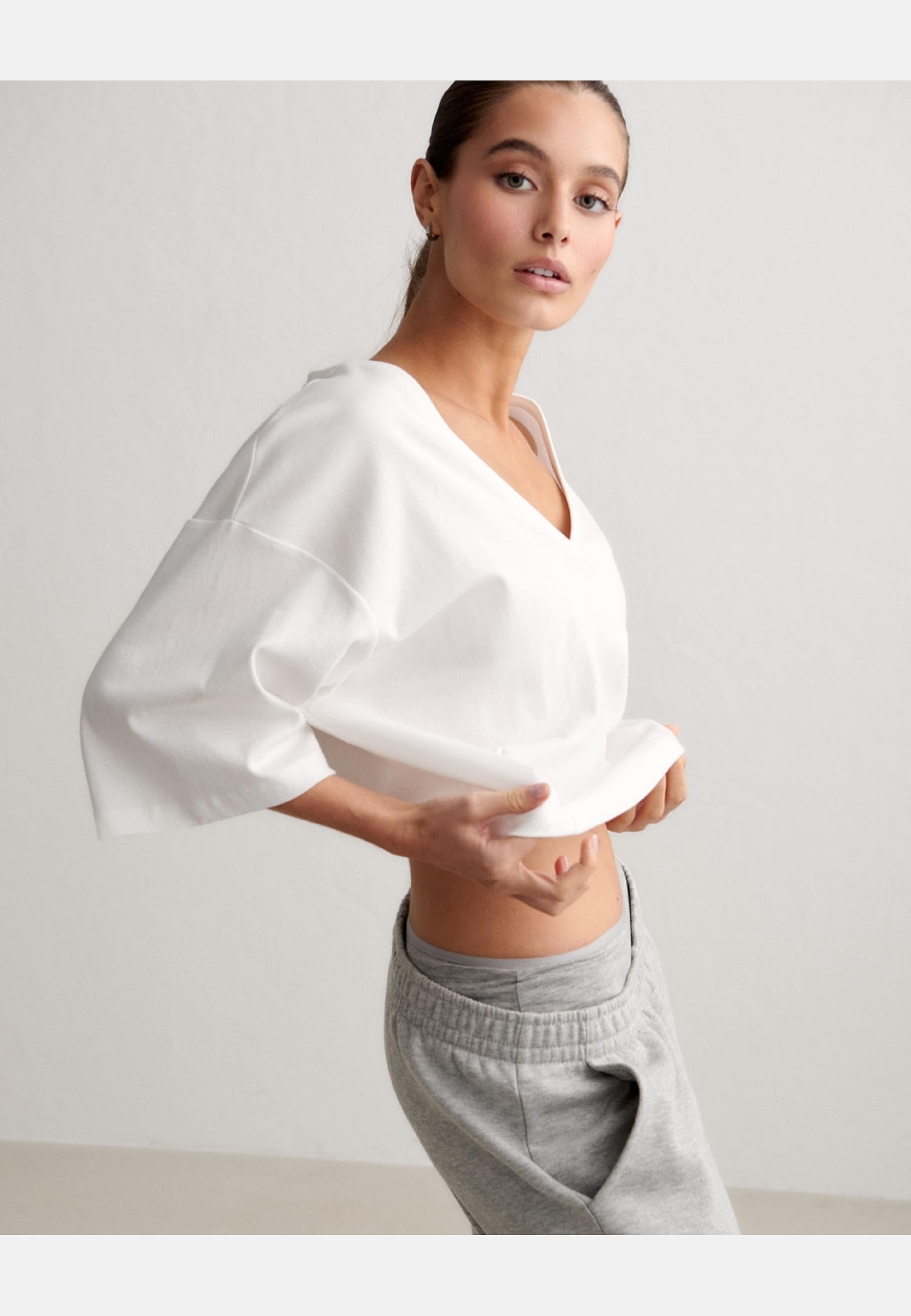 Elevated T-shirt, från aim'n, i färgen white. Klicka för att öppna bilden i stort format