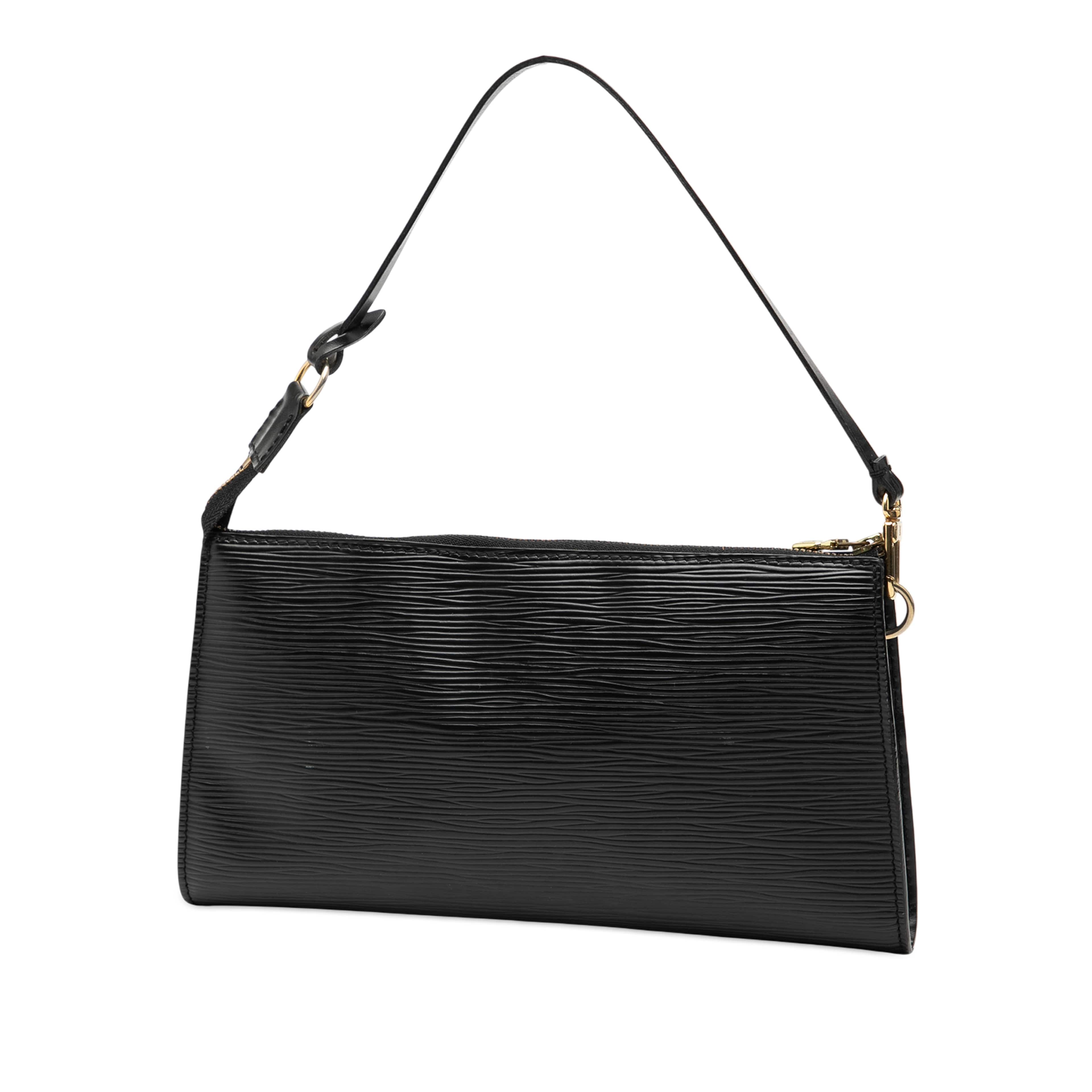 Louis Vuitton Epi Pochette Accessoires, från Luxclusif, i färgen black. Klicka för att öppna bilden i stort format