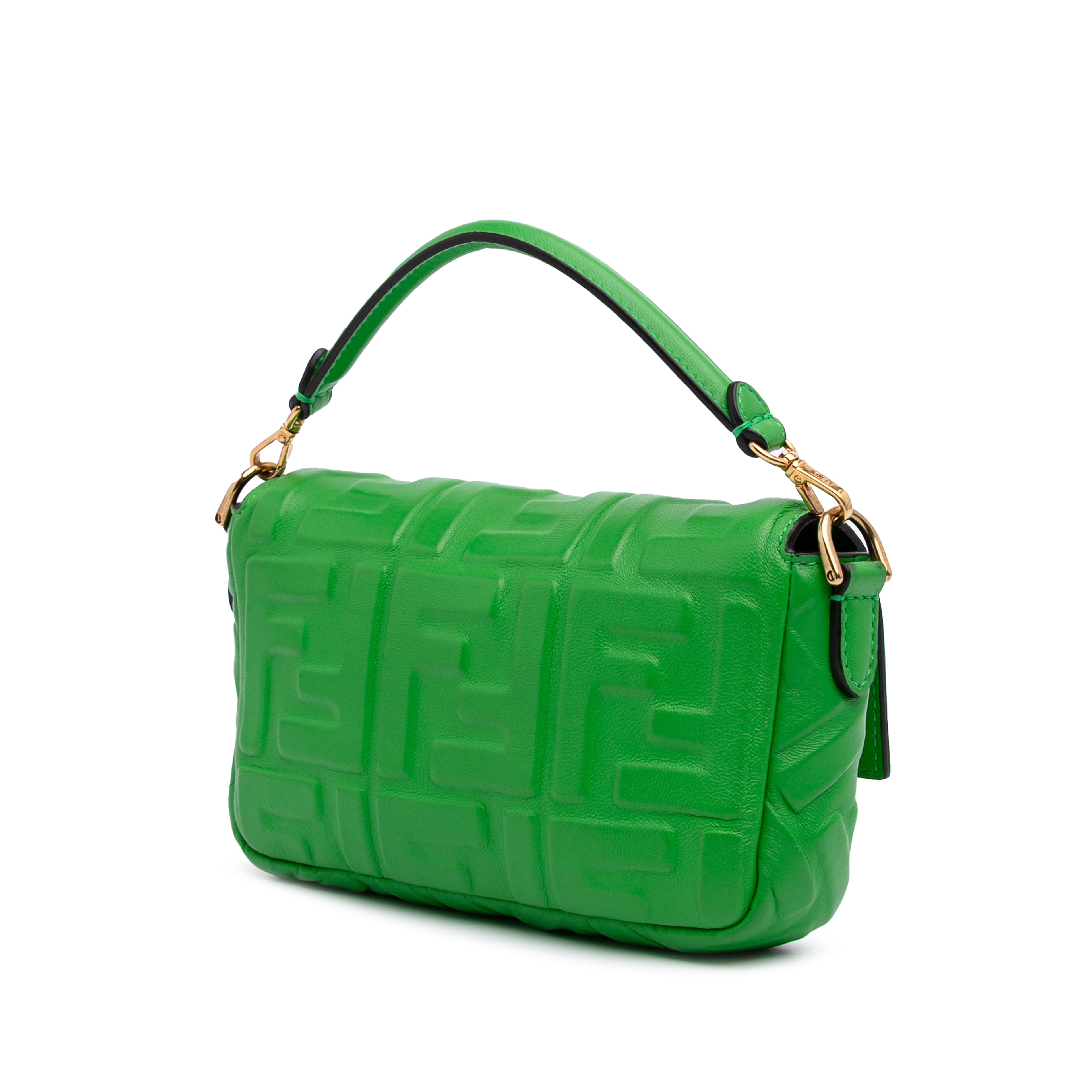Fendi Mini Zucca Embossed Leather Baguette Satchel, från Luxclusif, i färgen lime. Klicka för att öppna bilden i stort format