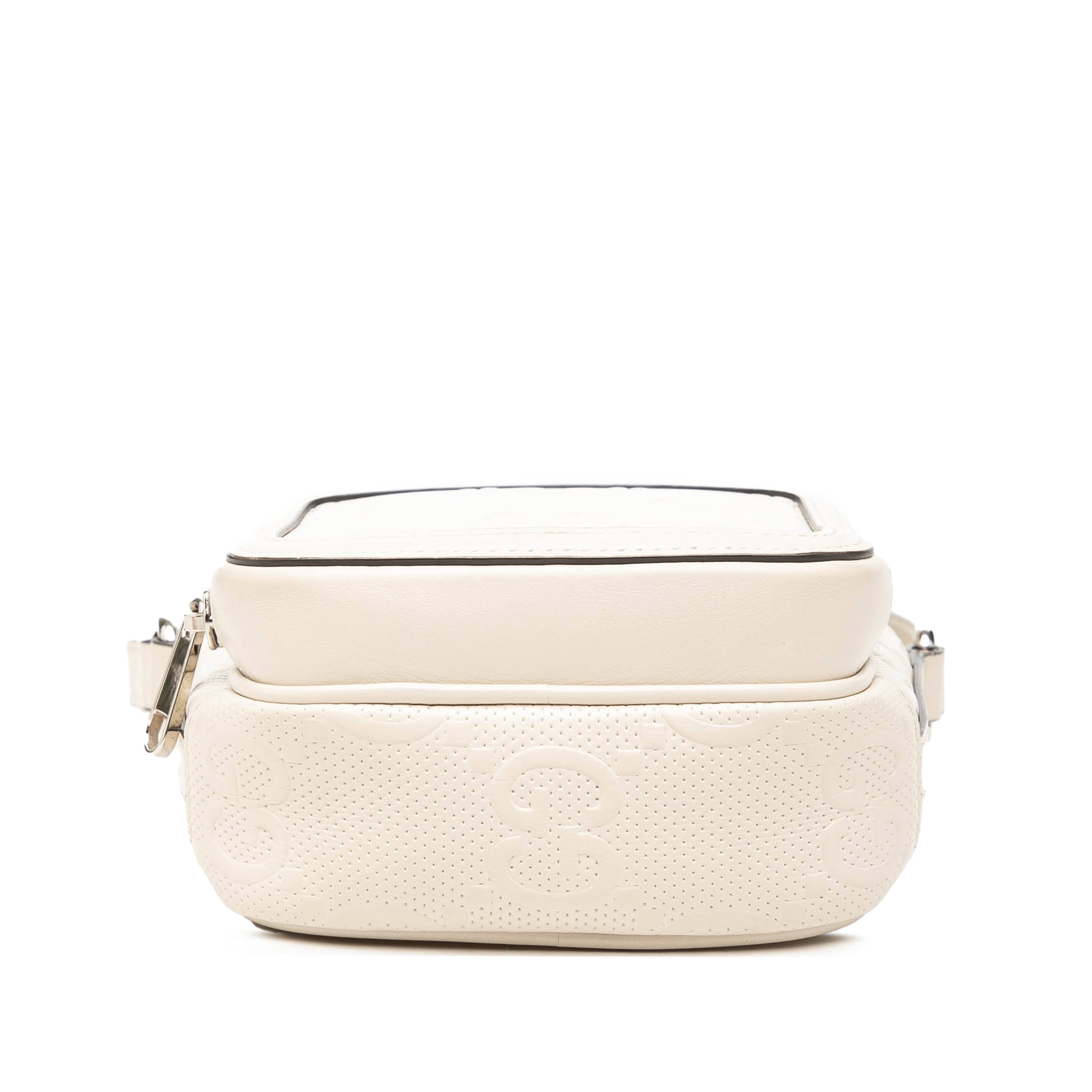 Gucci Mini Gg Embossed Perforated Calfskin Satchel, från Luxclusif, i färgen vit. Klicka för att öppna bilden i stort format