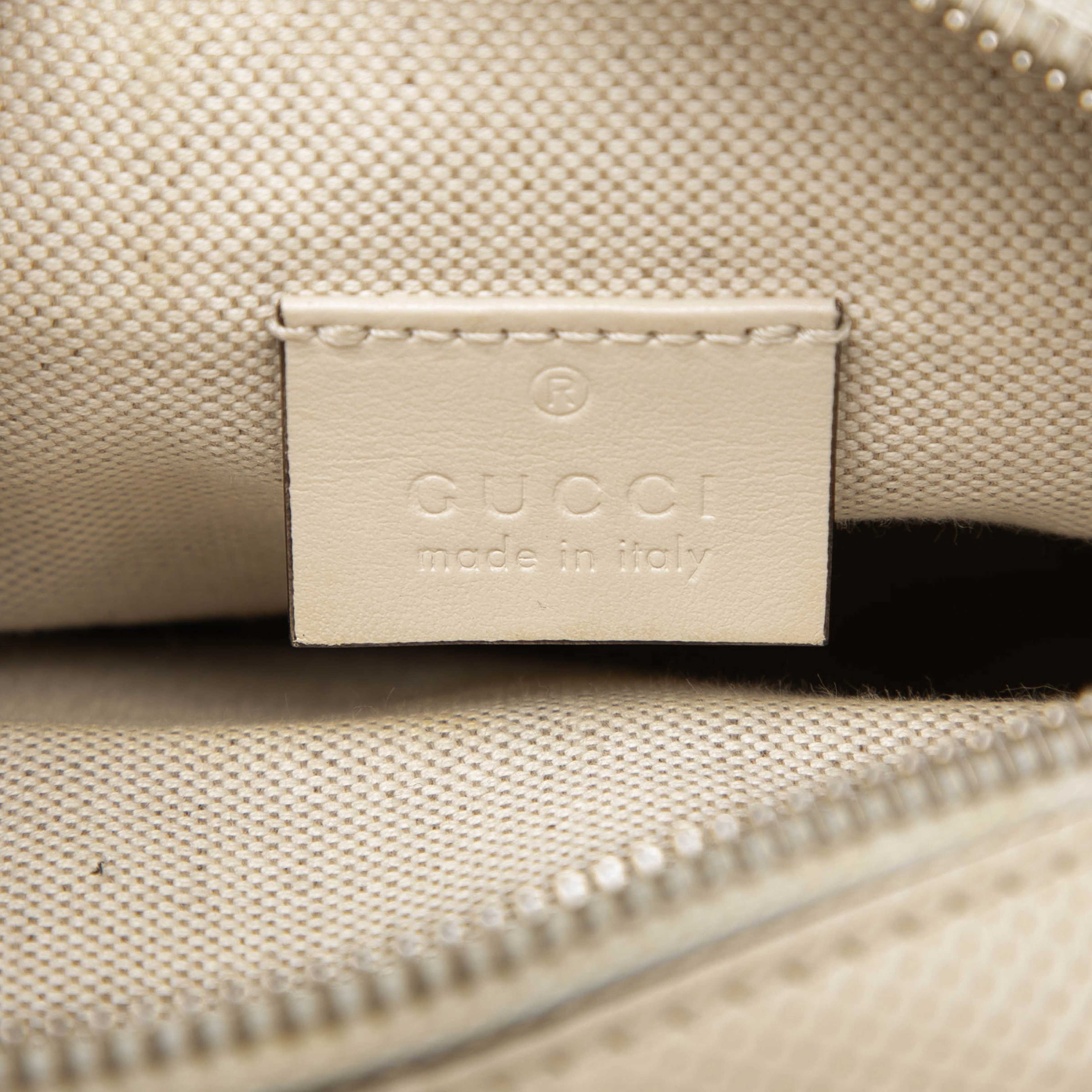Gucci Mini Gg Embossed Perforated Calfskin Satchel, från Luxclusif, i färgen white. Klicka för att öppna bilden i stort format