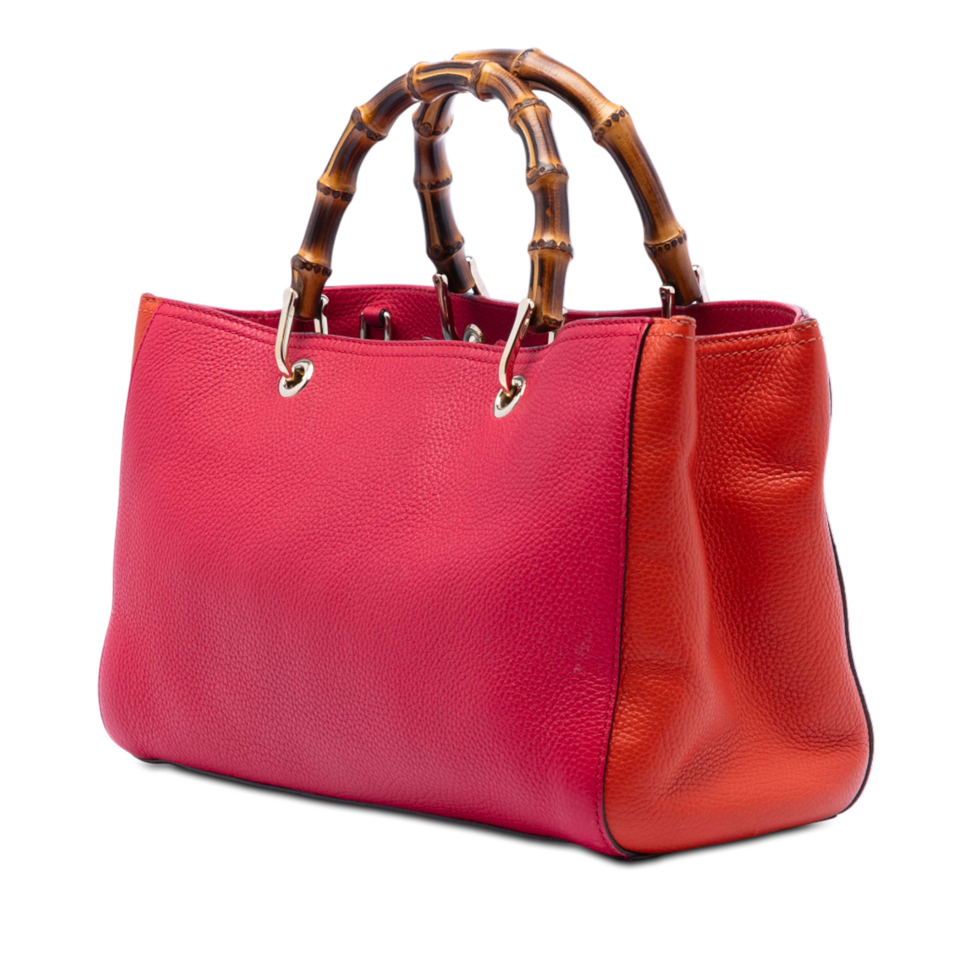Gucci Medium Calfskin Bamboo Shopper Satchel, från Luxclusif, i färgen red. Klicka för att öppna bilden i stort format