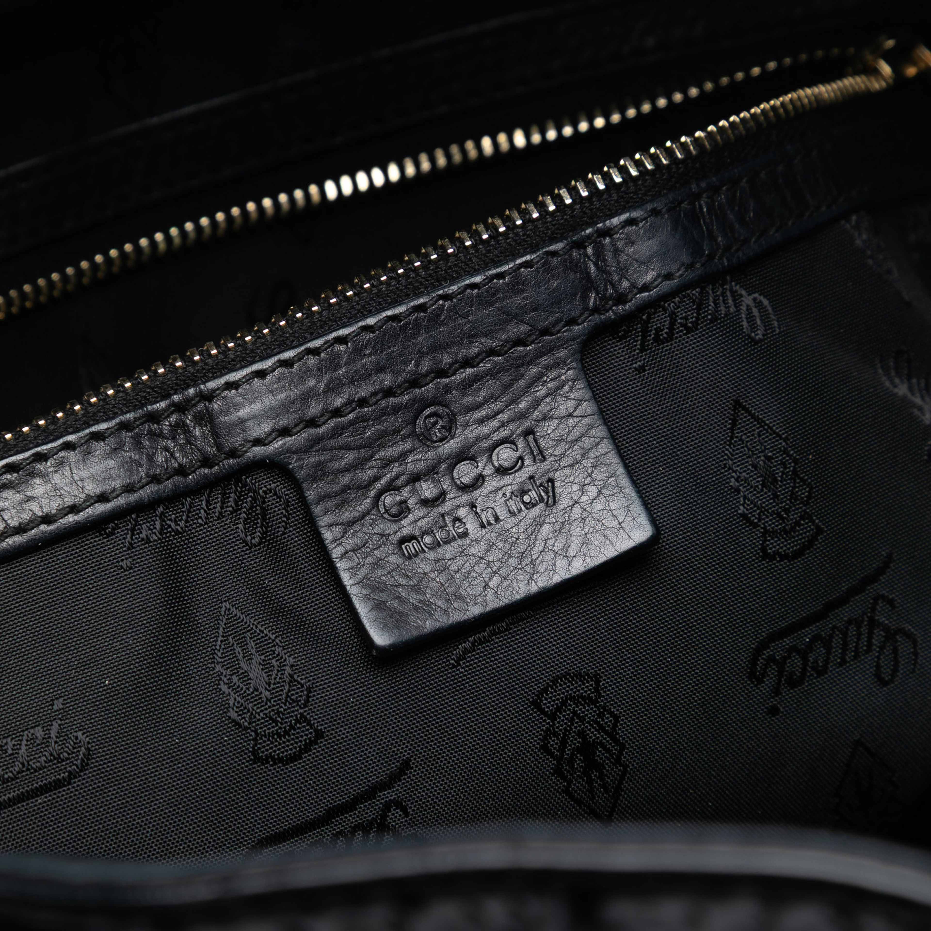 Gucci Patent Hysteria Tote, från Luxclusif, i färgen black. Klicka för att öppna bilden i stort format