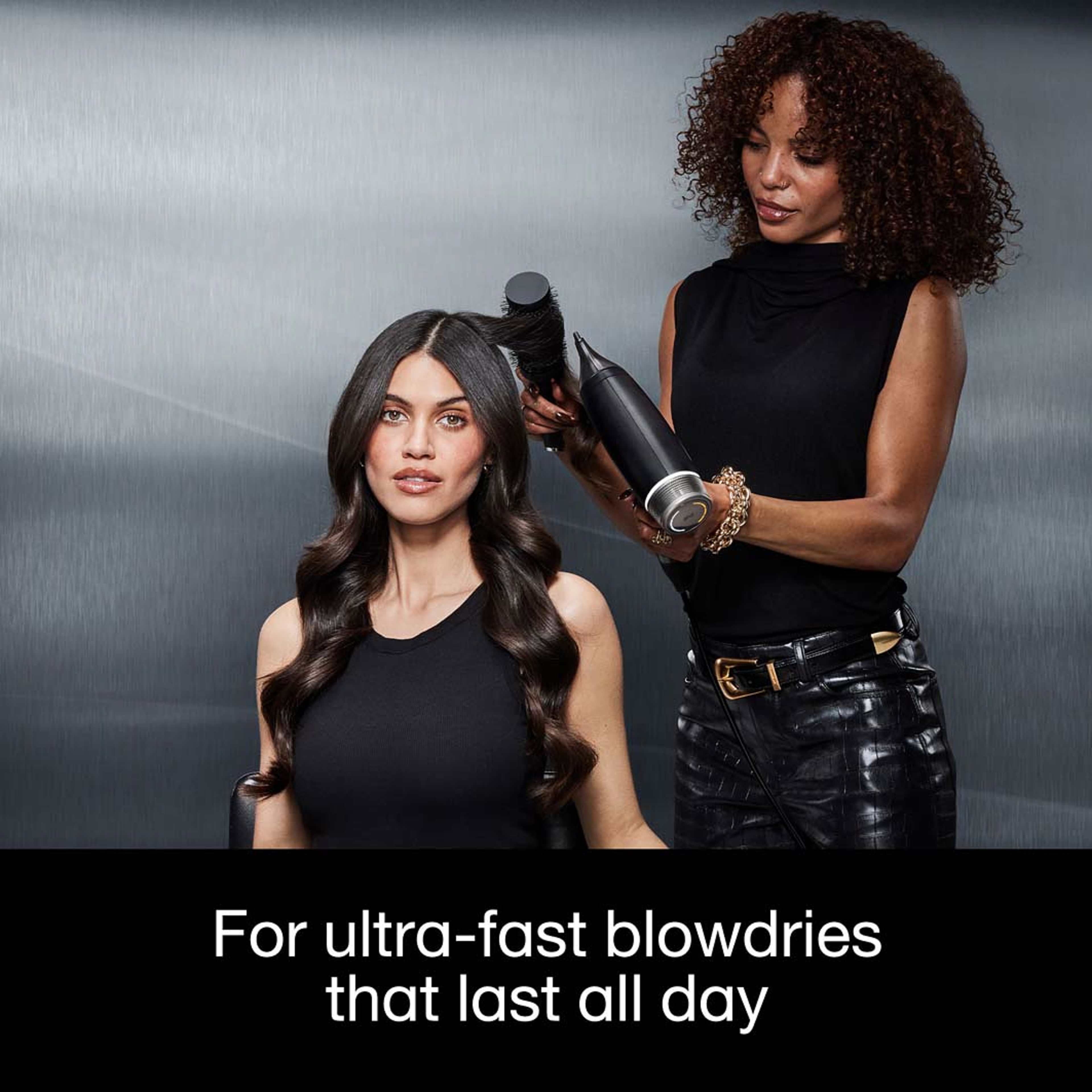 Speed - Hair Dryer Black, från ghd. Klicka för att öppna bilden i stort format