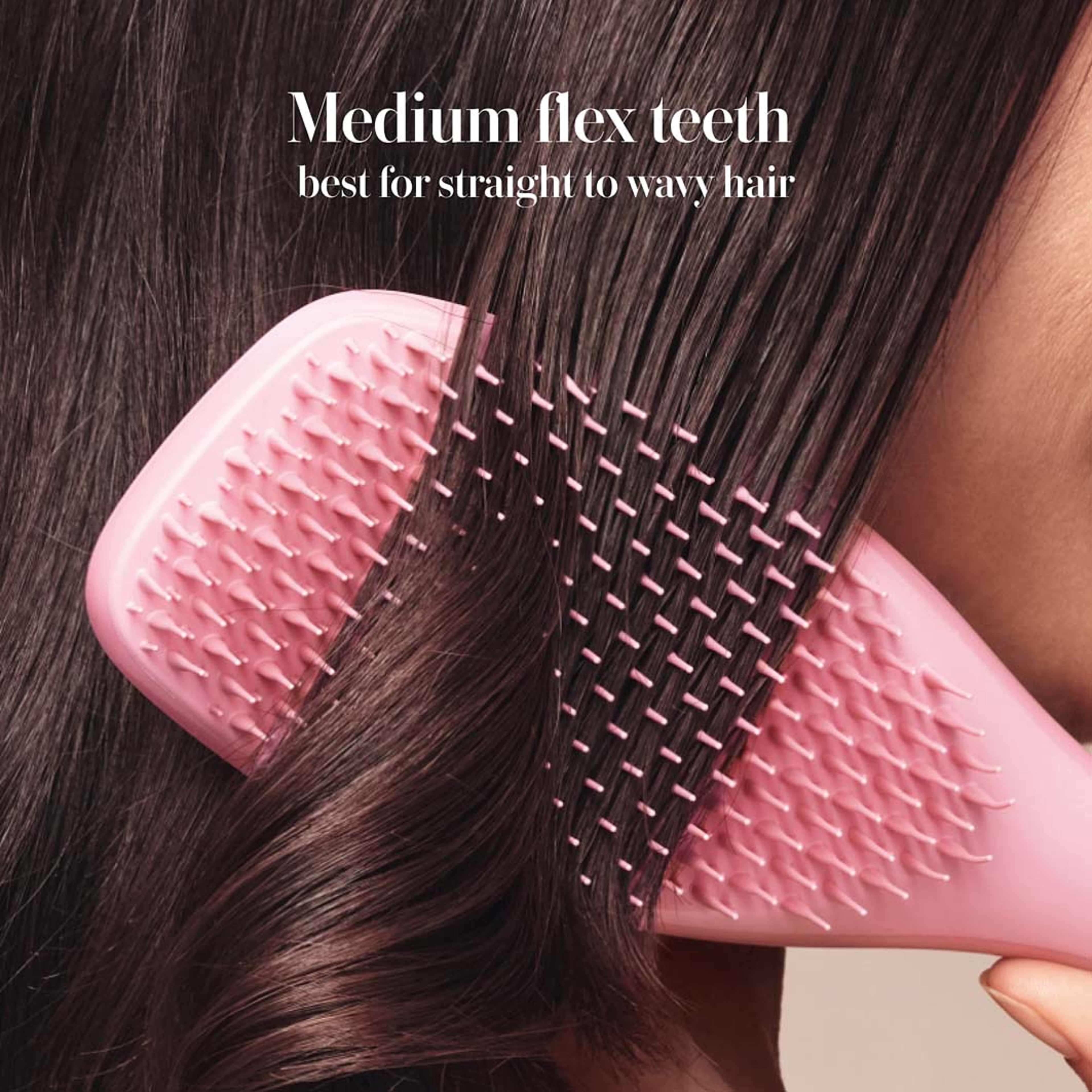 Complete Carebrush Satin Rose, från Tangle Teezer, i färgen Satin Rose. Klicka för att öppna bilden i stort format