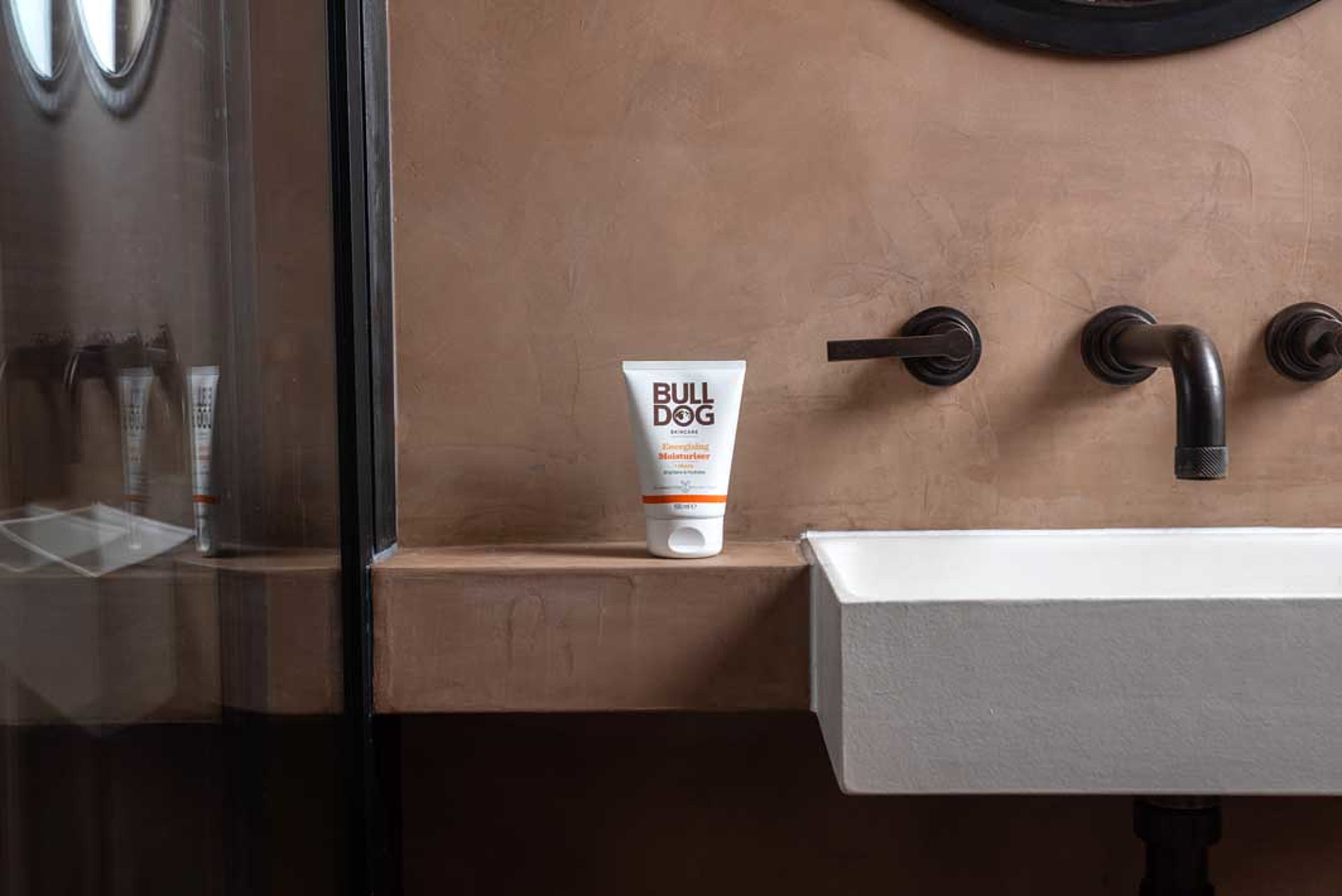 Energising Moisturiser, från Bulldog. Klicka för att öppna bilden i stort format