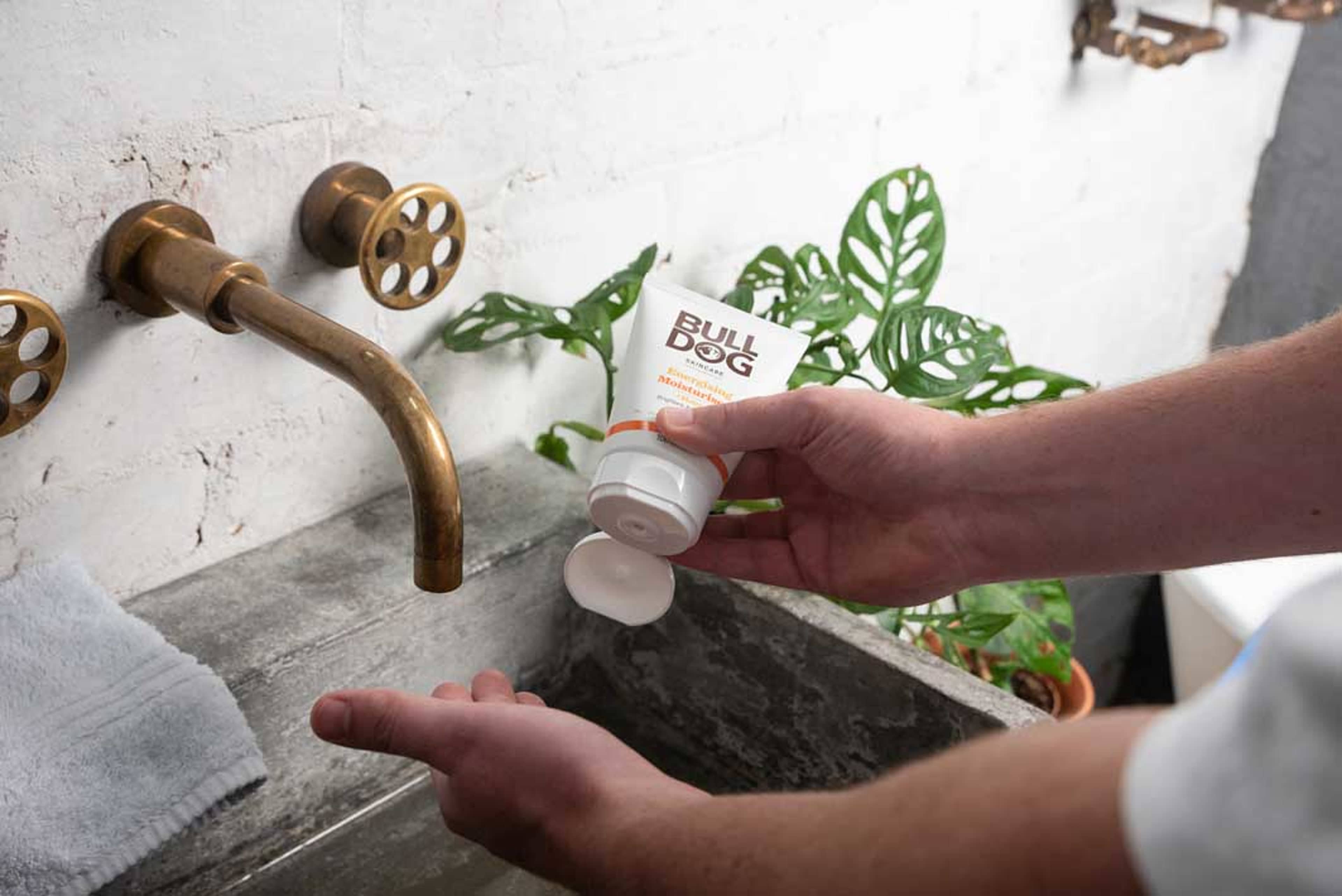 Energising Moisturiser, från Bulldog. Klicka för att öppna bilden i stort format