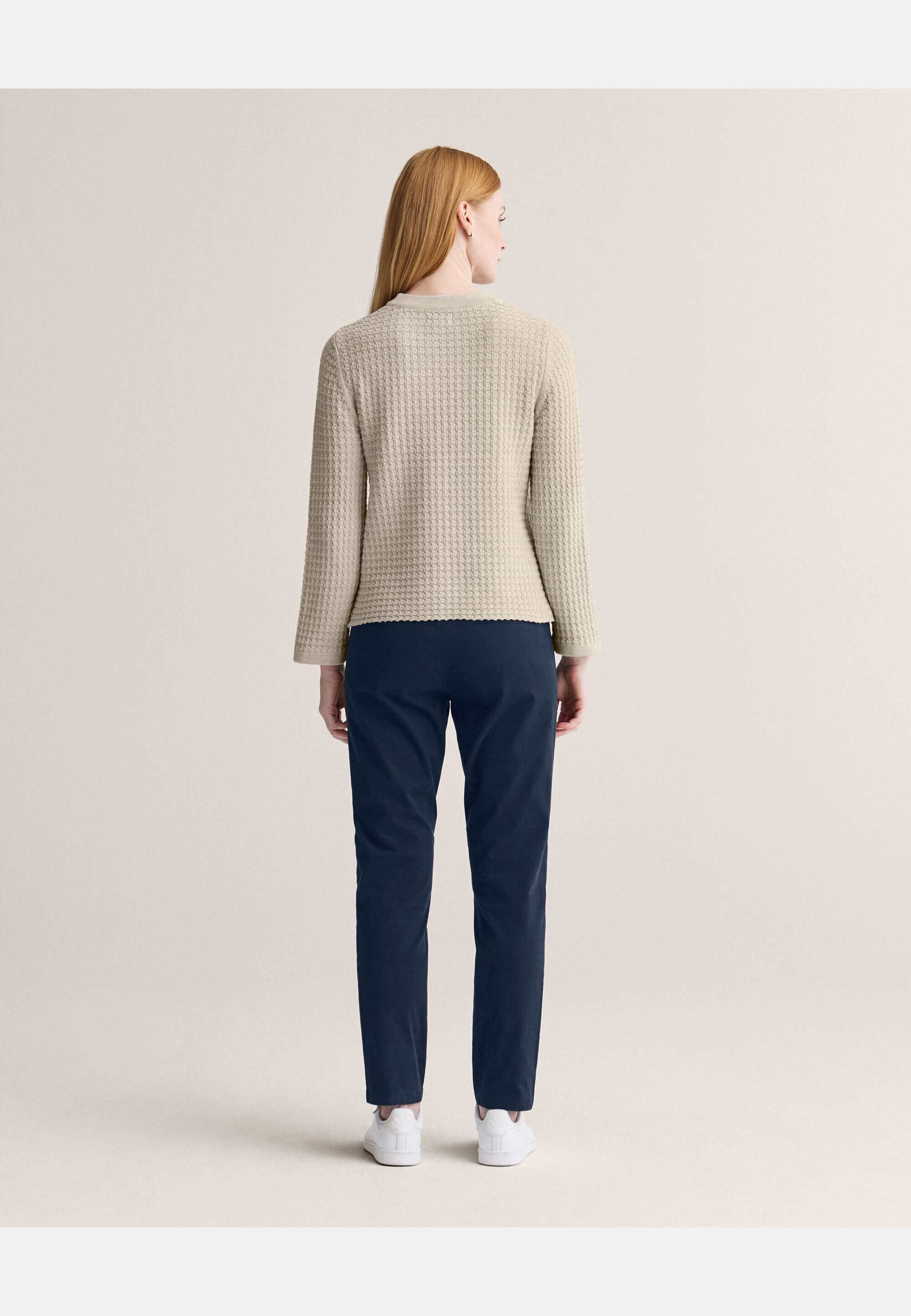 Elysa Tuckstitch Sweater, från Newhouse, i färgen american khaki. Klicka för att öppna bilden i stort format