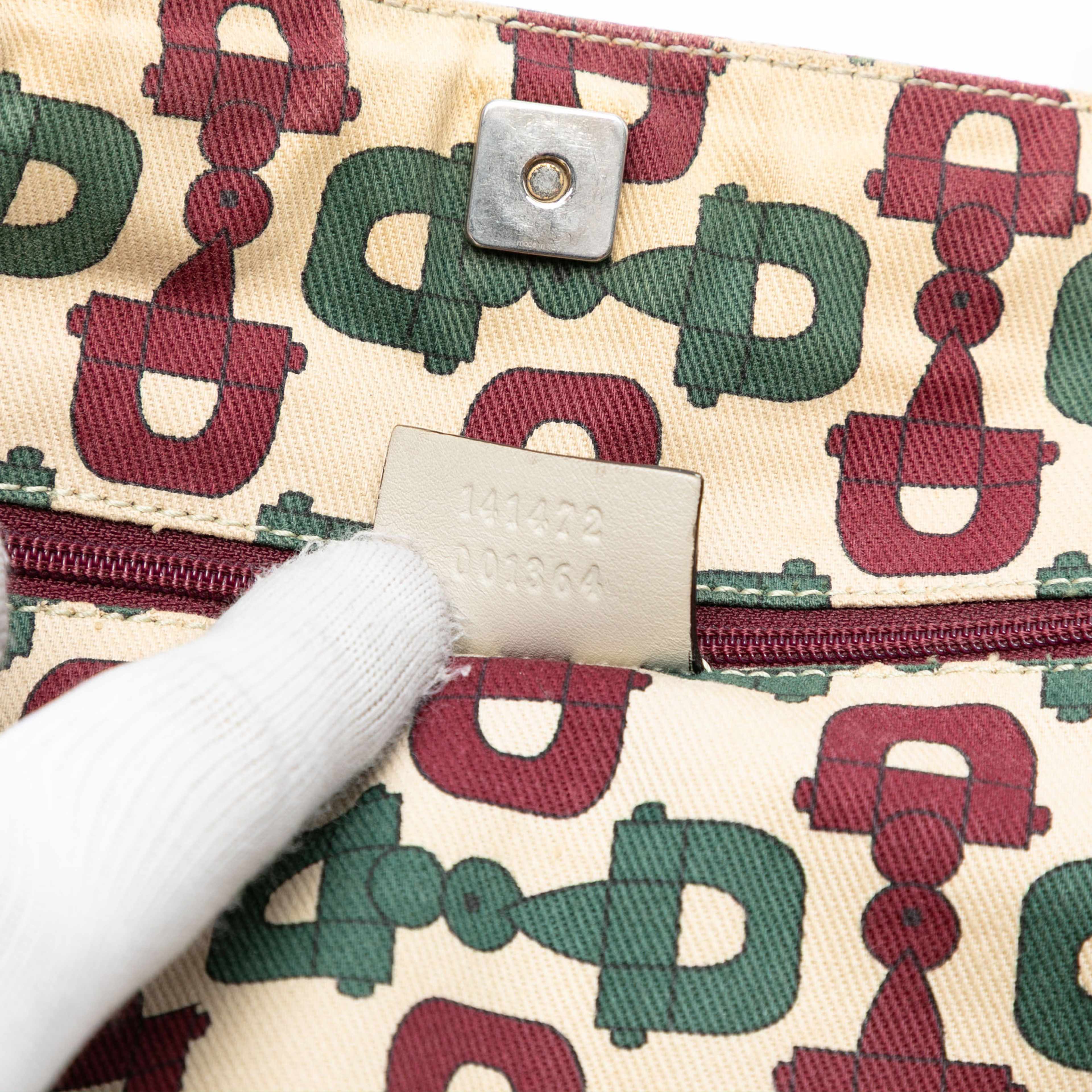 Gucci Guccissima Abbey D Ring Tote, från Luxclusif, i färgen ivory. Klicka för att öppna bilden i stort format