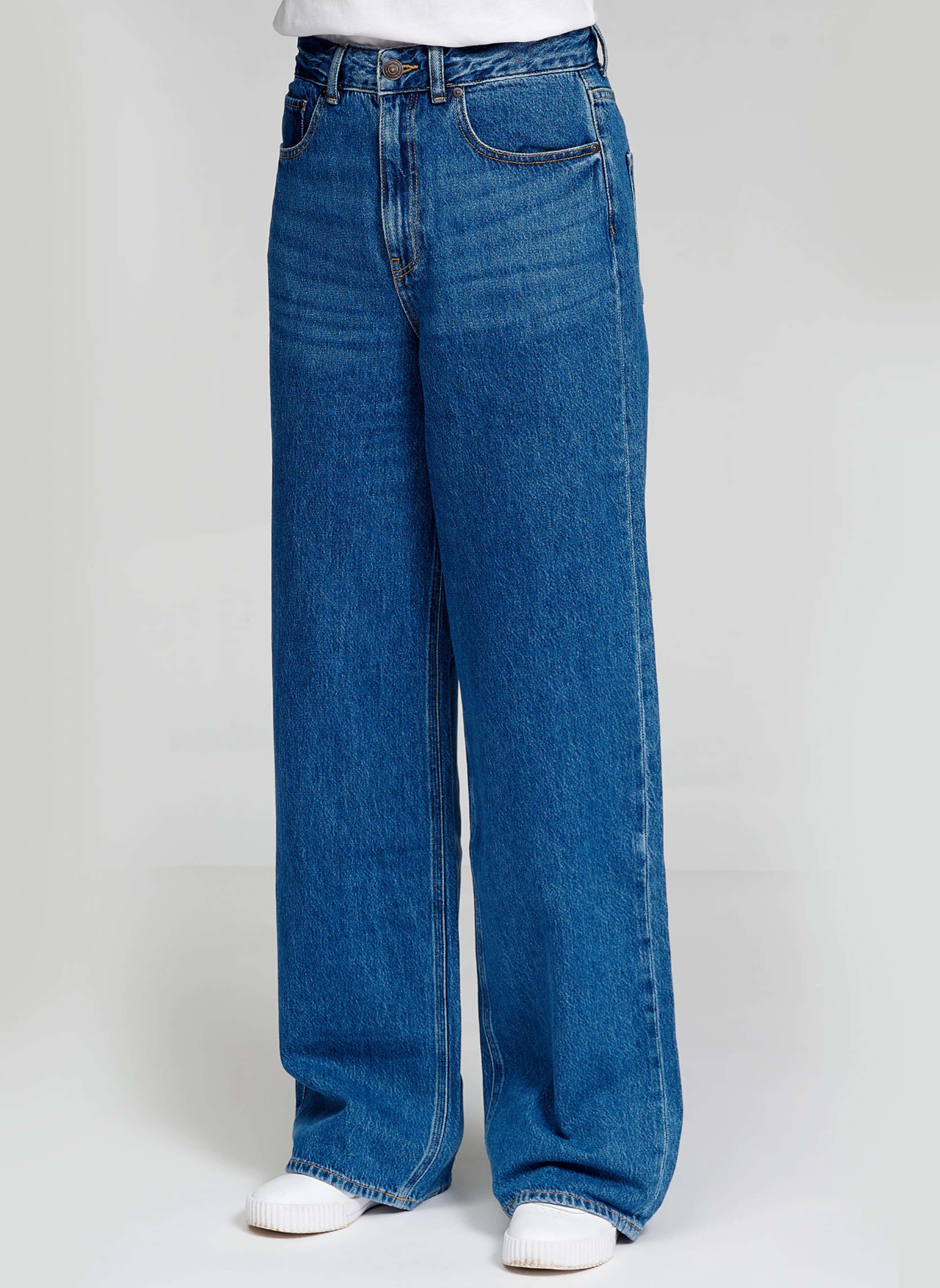 Performance Wide Jeans