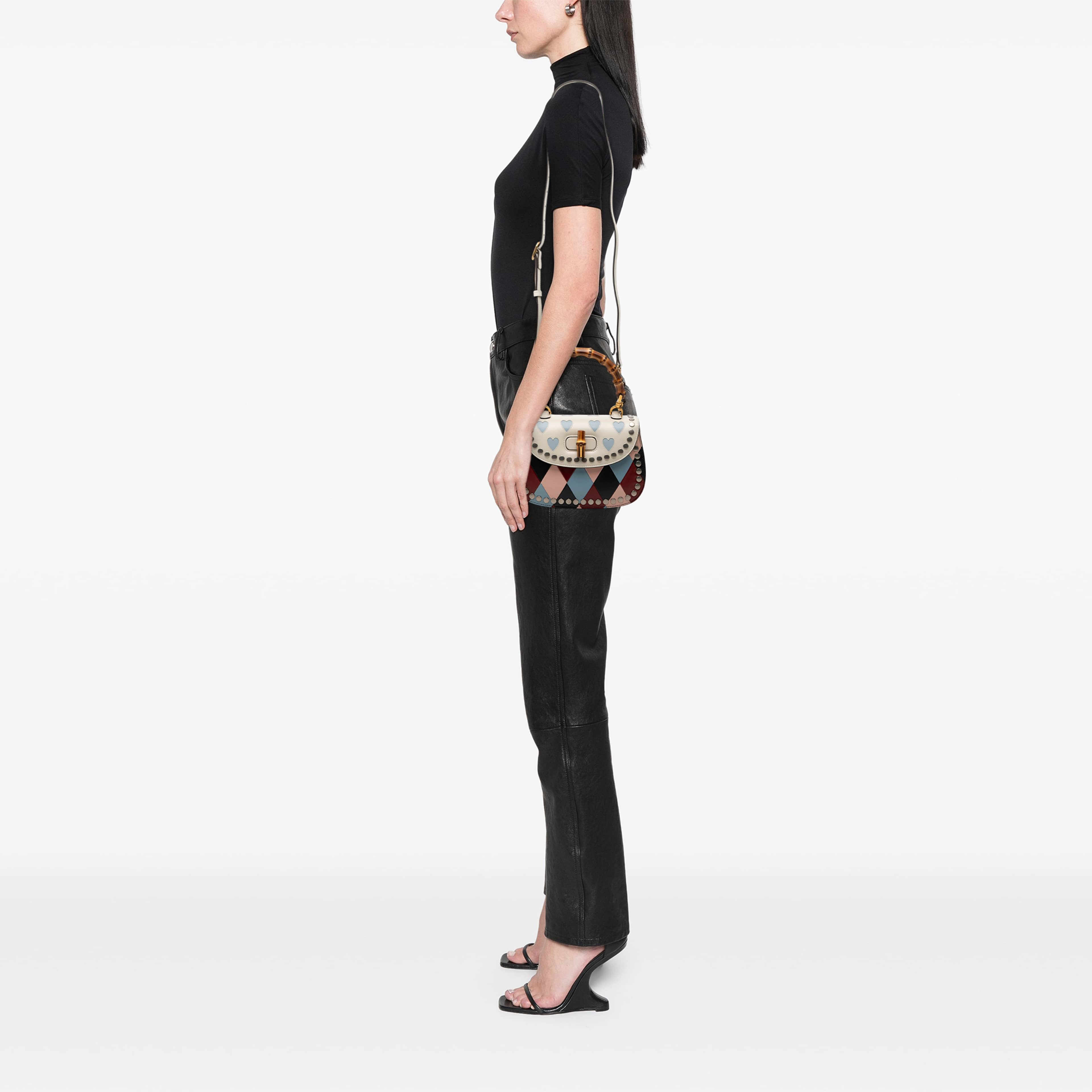 Gucci Small Calfskin Lovelight Bamboo Top Handle Bag, från Luxclusif, i färgen flerfärgad. Klicka för att öppna bilden i stort format