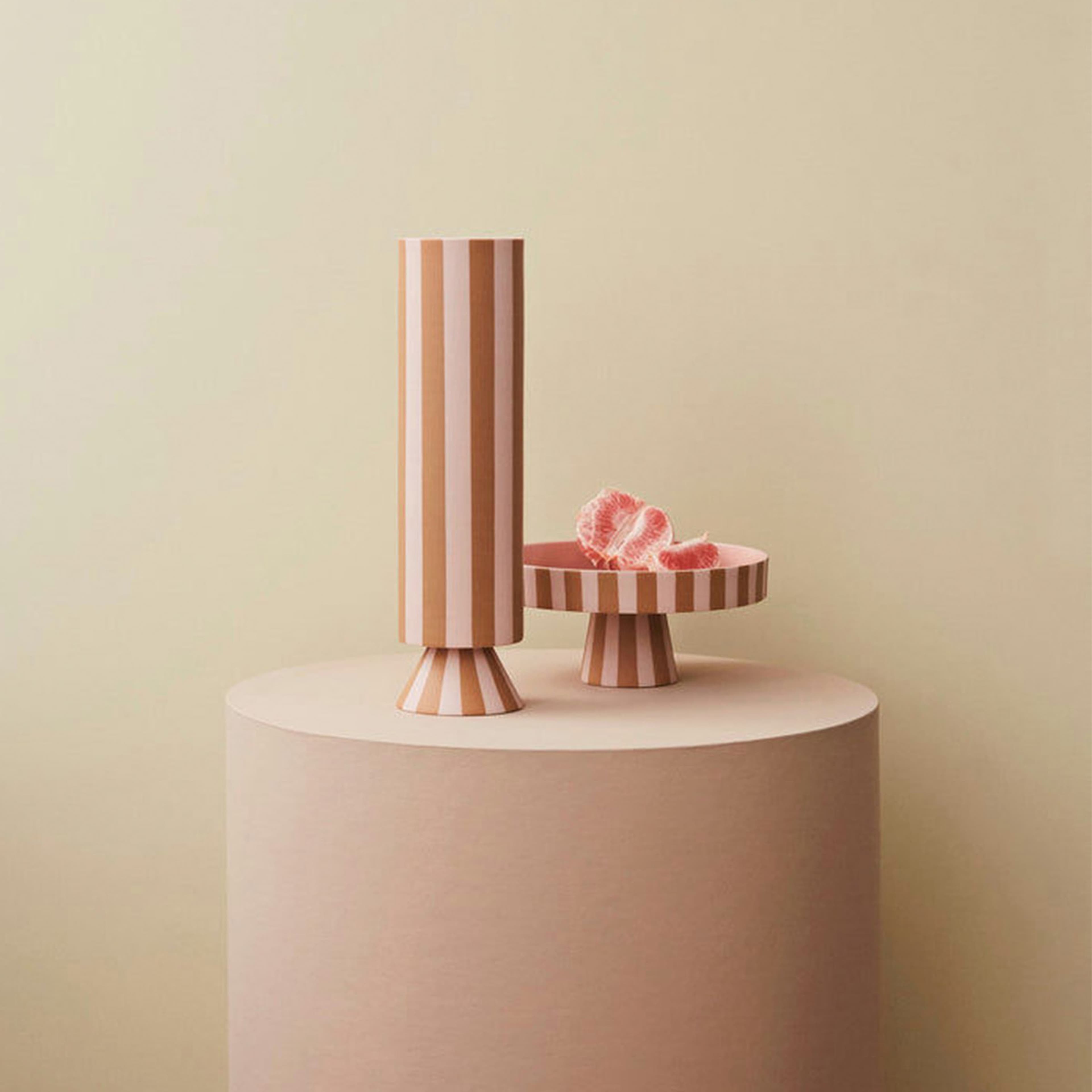 Toppu Tray - Large, från OYOY Living, i färgen caramel,rose. Klicka för att öppna bilden i stort format
