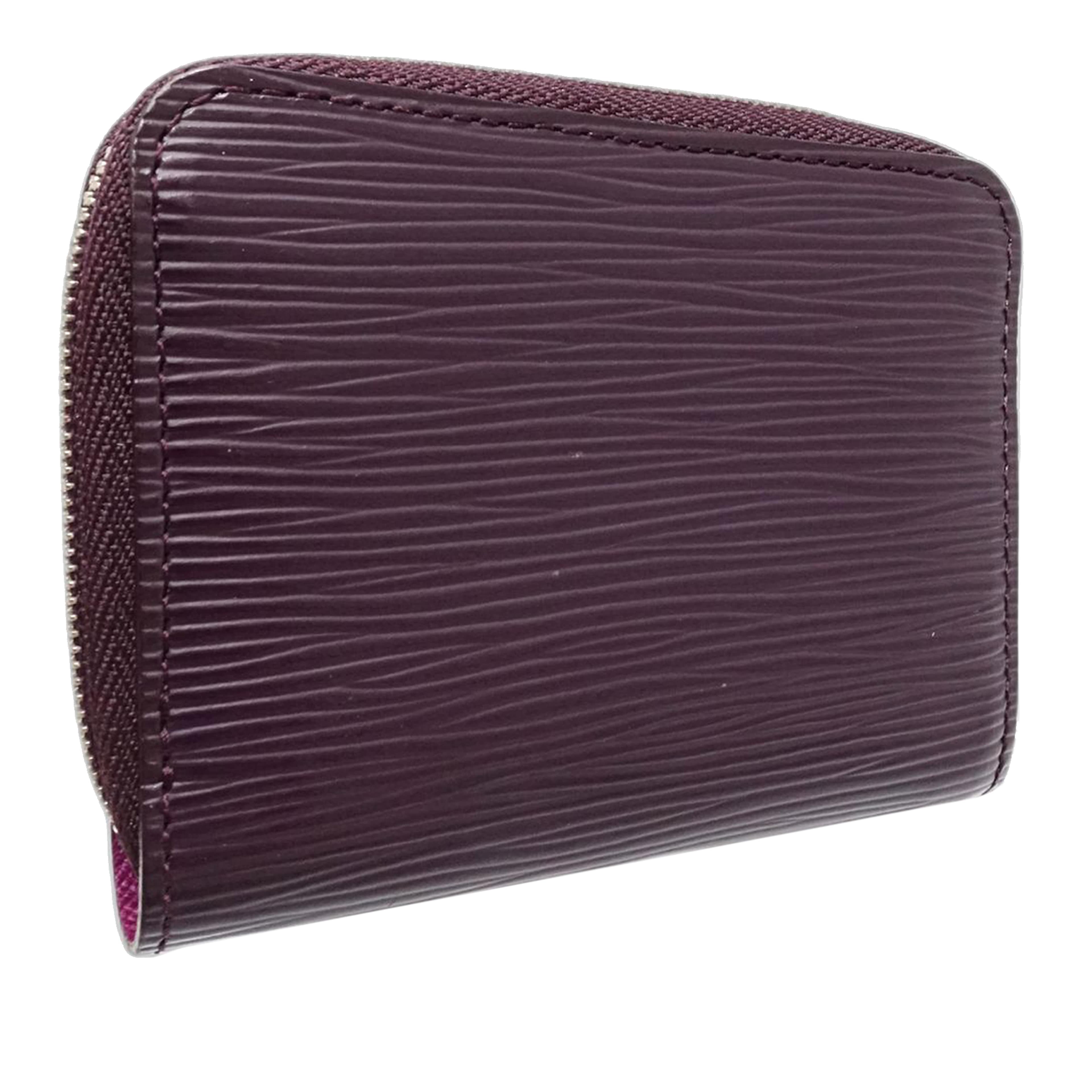 Louis Vuitton Epi Zippy Coin Purse, från Luxclusif, i färgen plum. Klicka för att öppna bilden i stort format