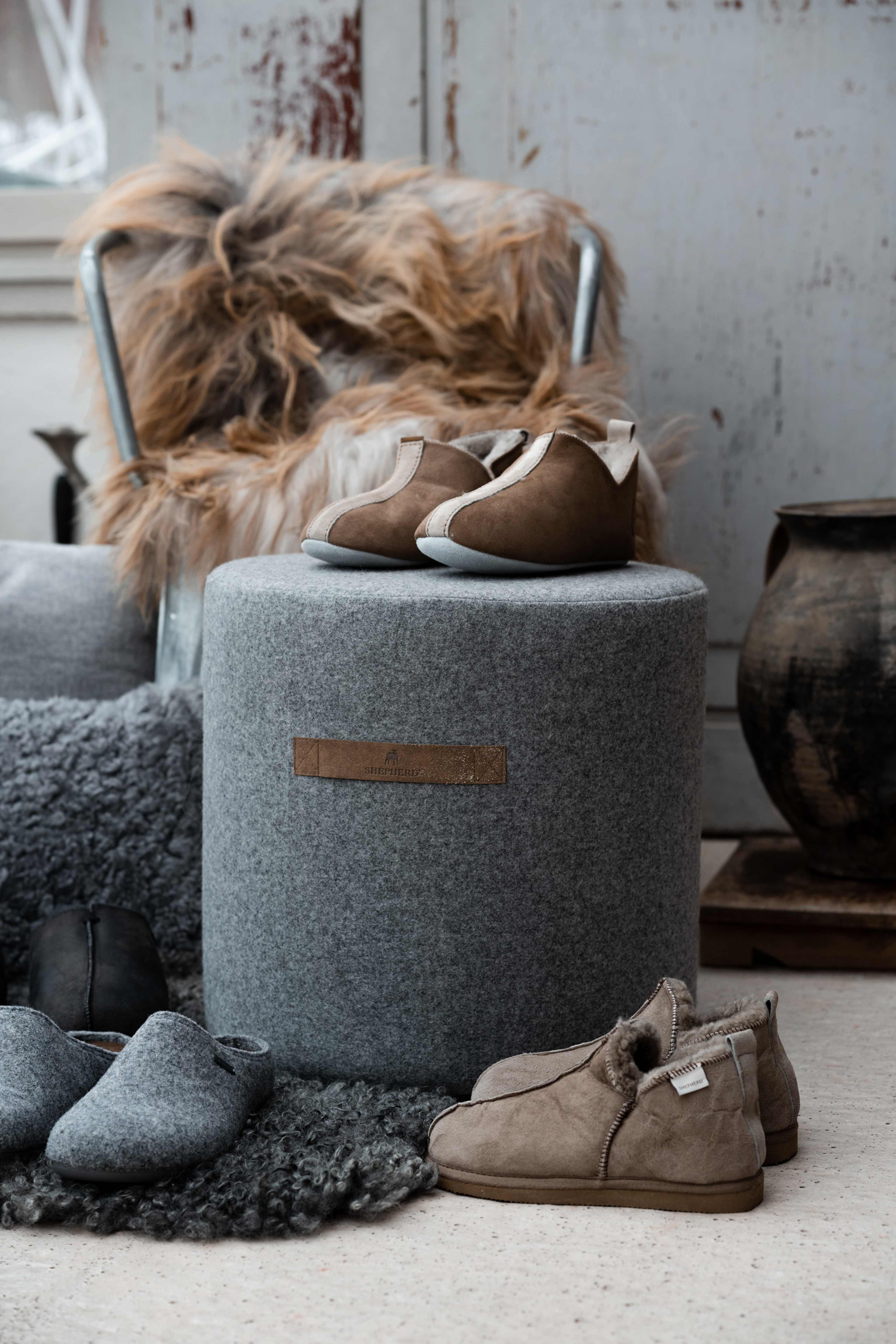 Sara, från Shepherd, i färgen granit. Klicka för att öppna bilden i stort format