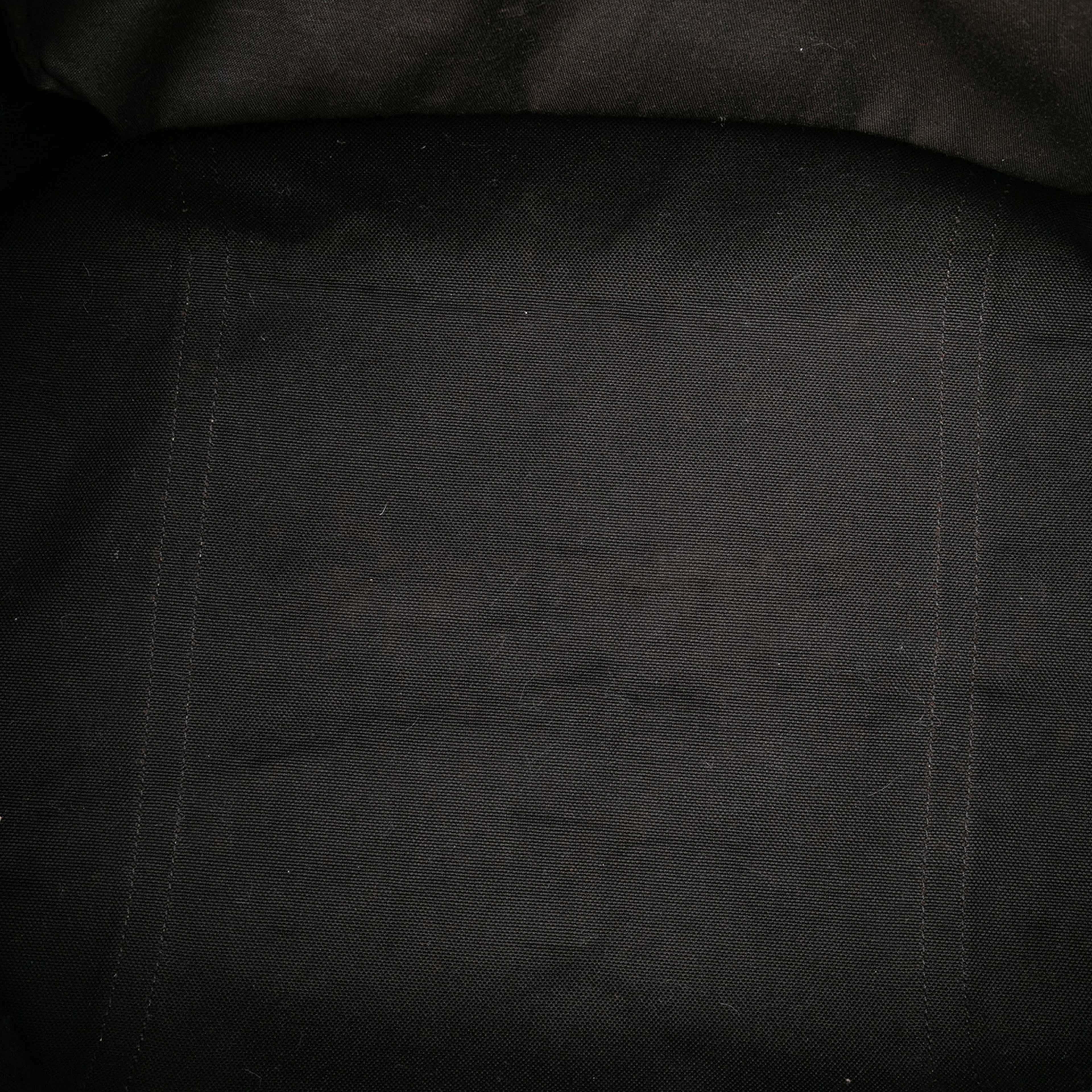 Gucci Gg Crystal Joy Tote, från Luxclusif, i färgen beige. Klicka för att öppna bilden i stort format